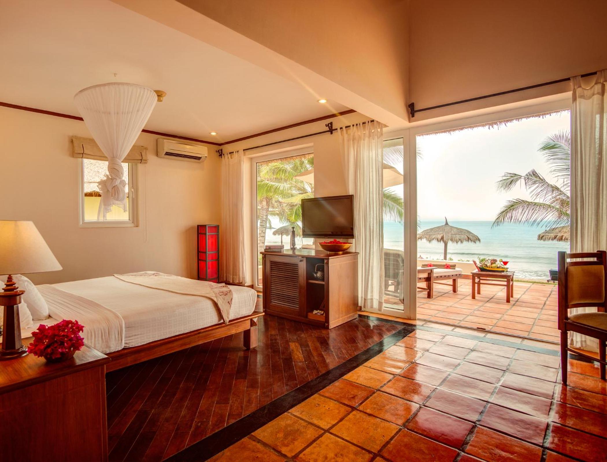 Bungalow - Beach Front - Photo 1
