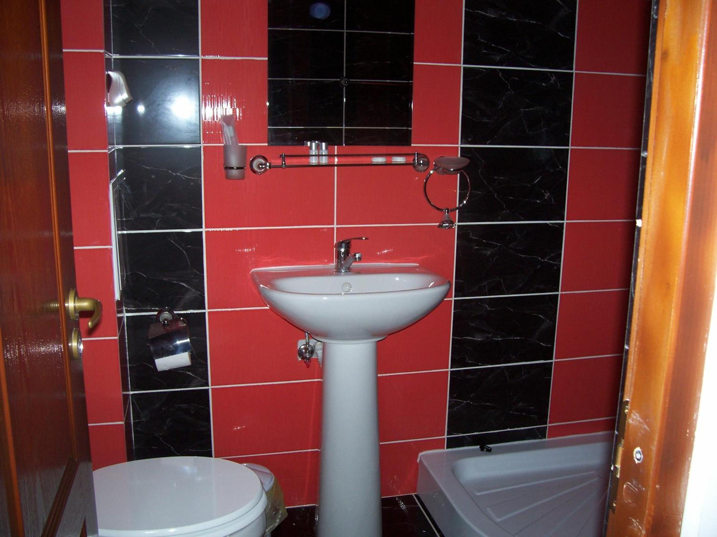 Twin Room - Photo 6