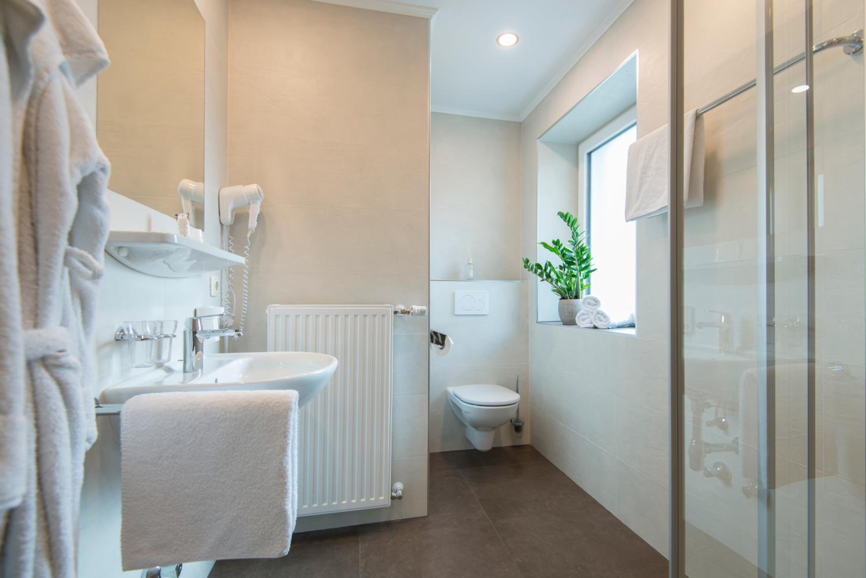 Deluxe Single Room with Balcony photo 2