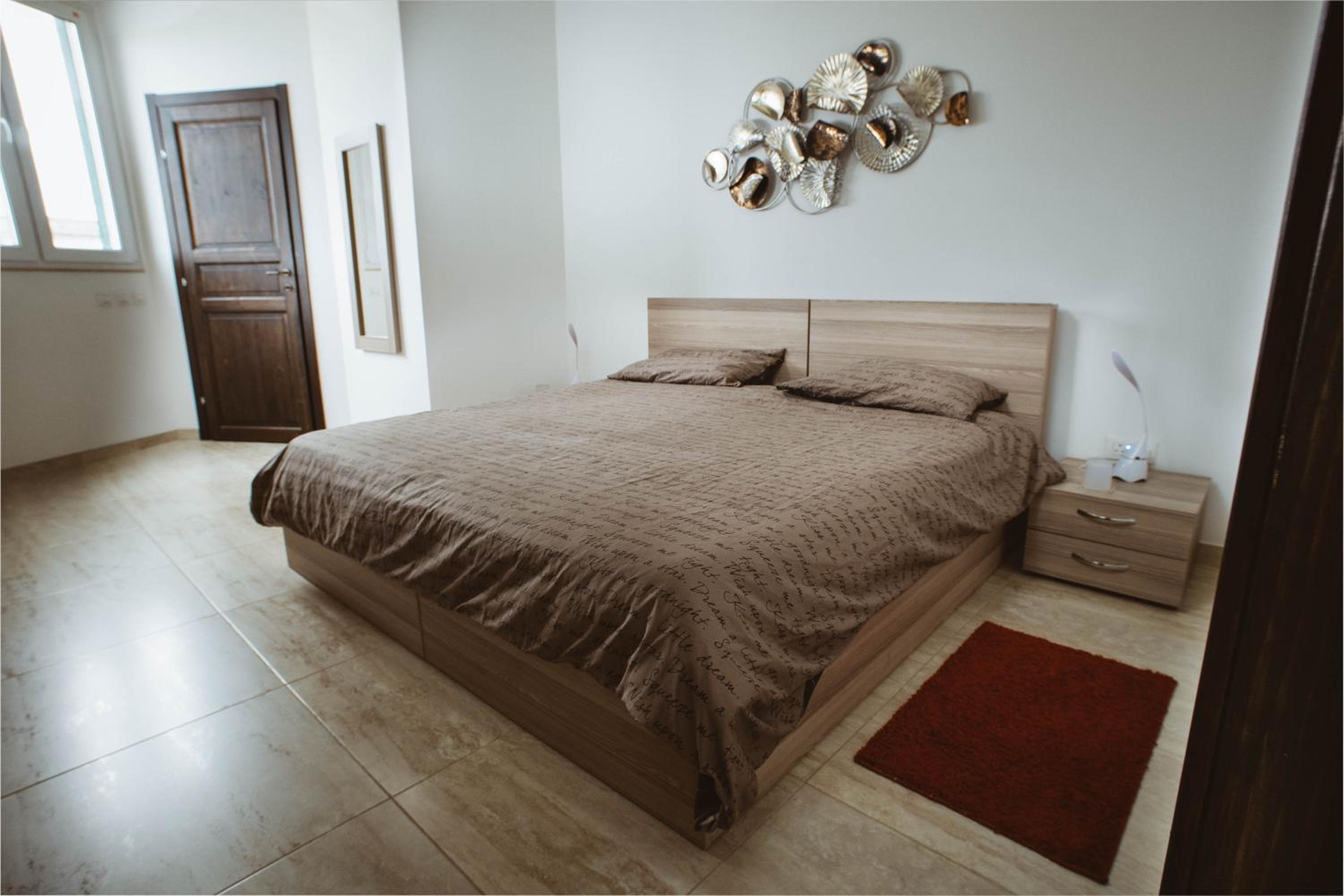 Large Double or Twin Room photo 3