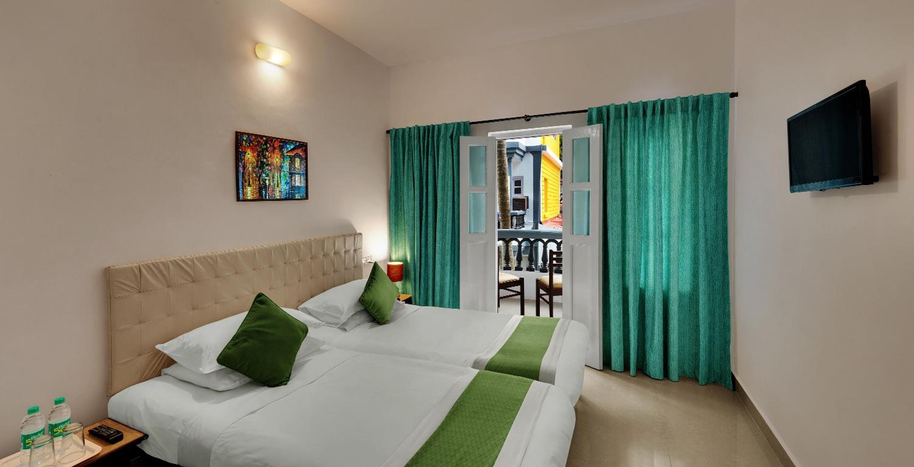 Standard Double Room - Photo 4