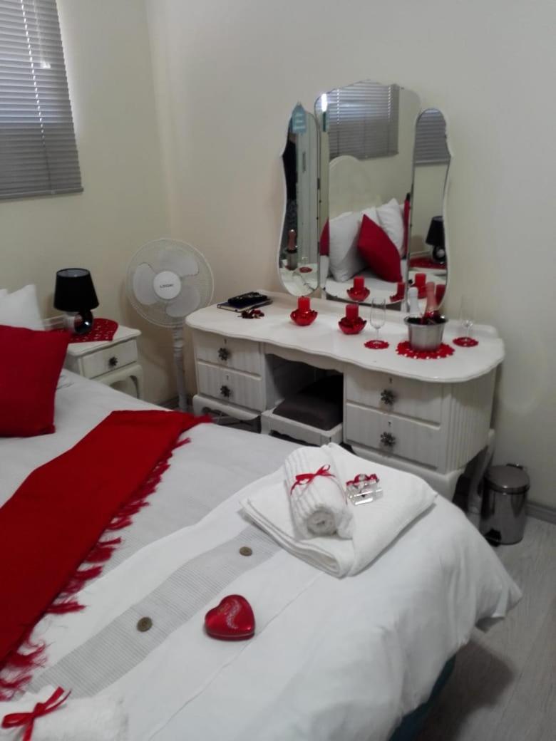 Double Room with Private Bathroom - Photo 1