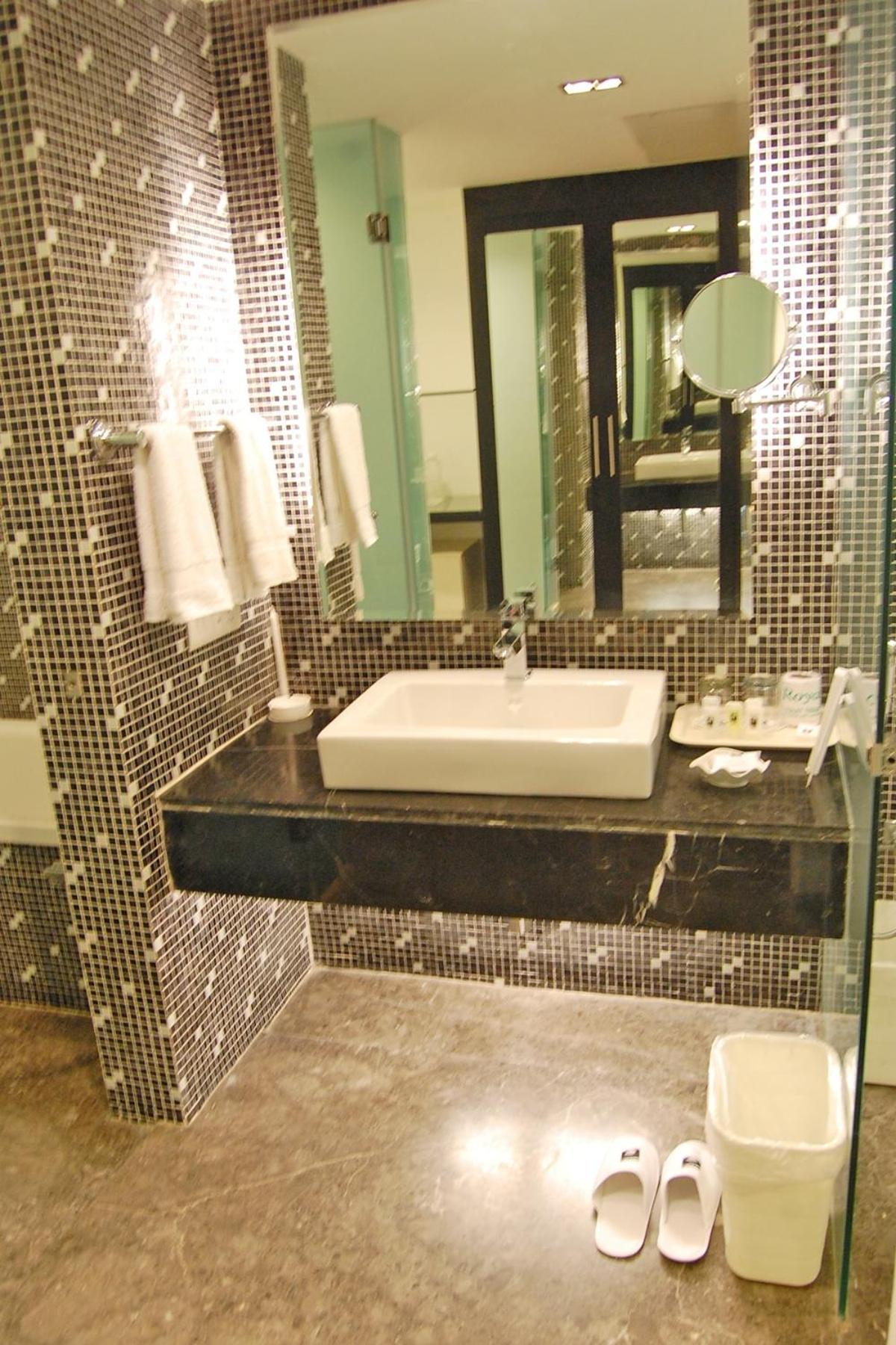 Luxury Suite photo 3