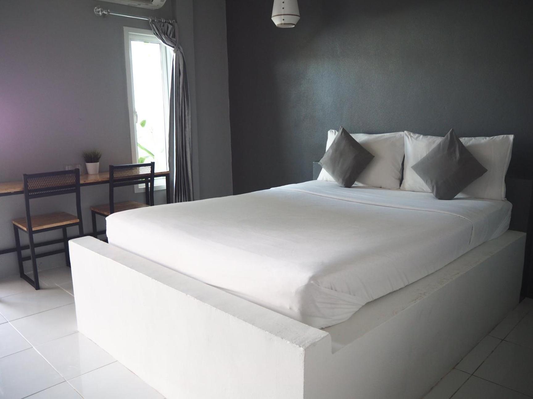 Double Room - Photo 3