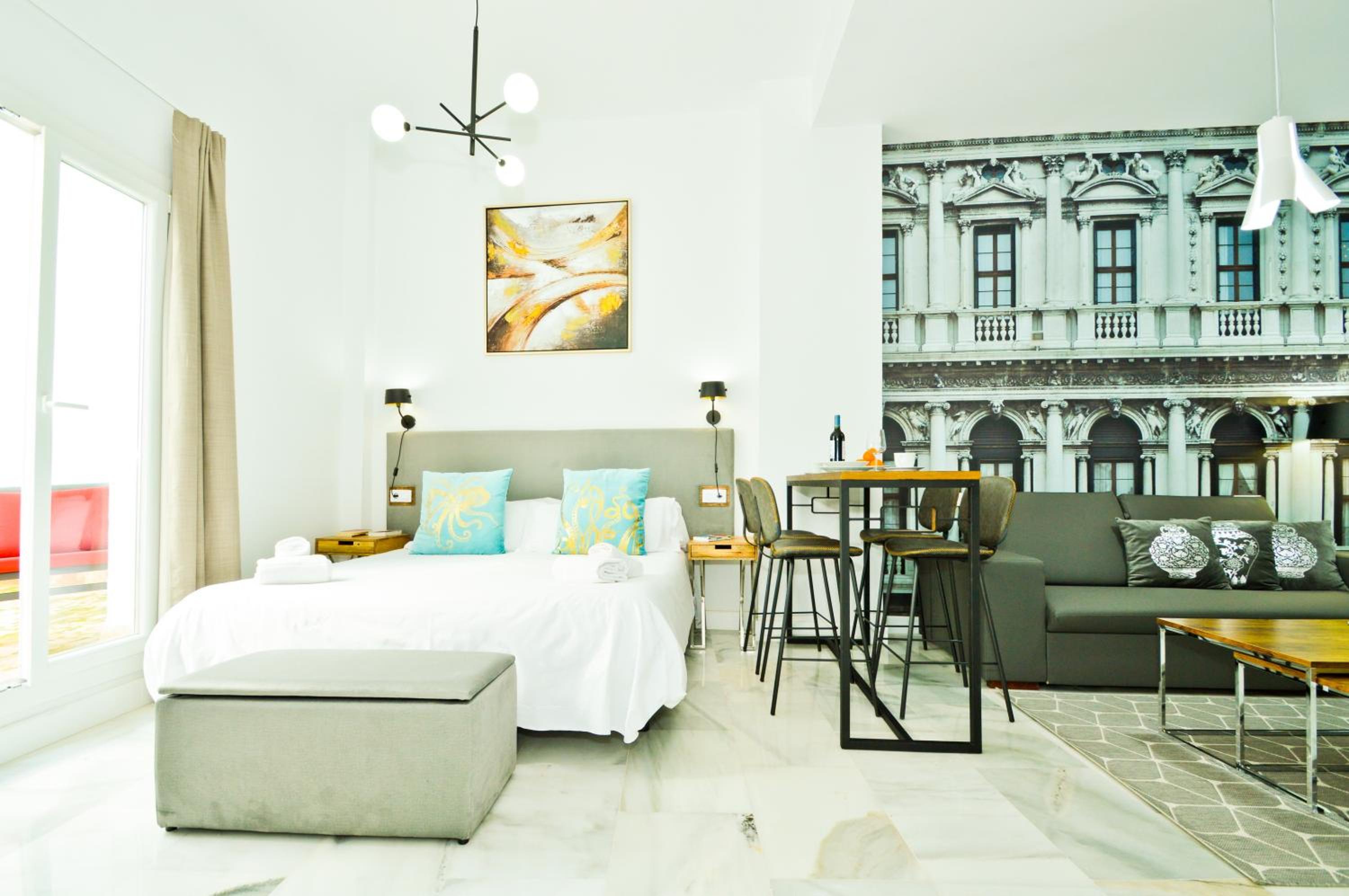 Estudio (SUITE4), San Eloy 38