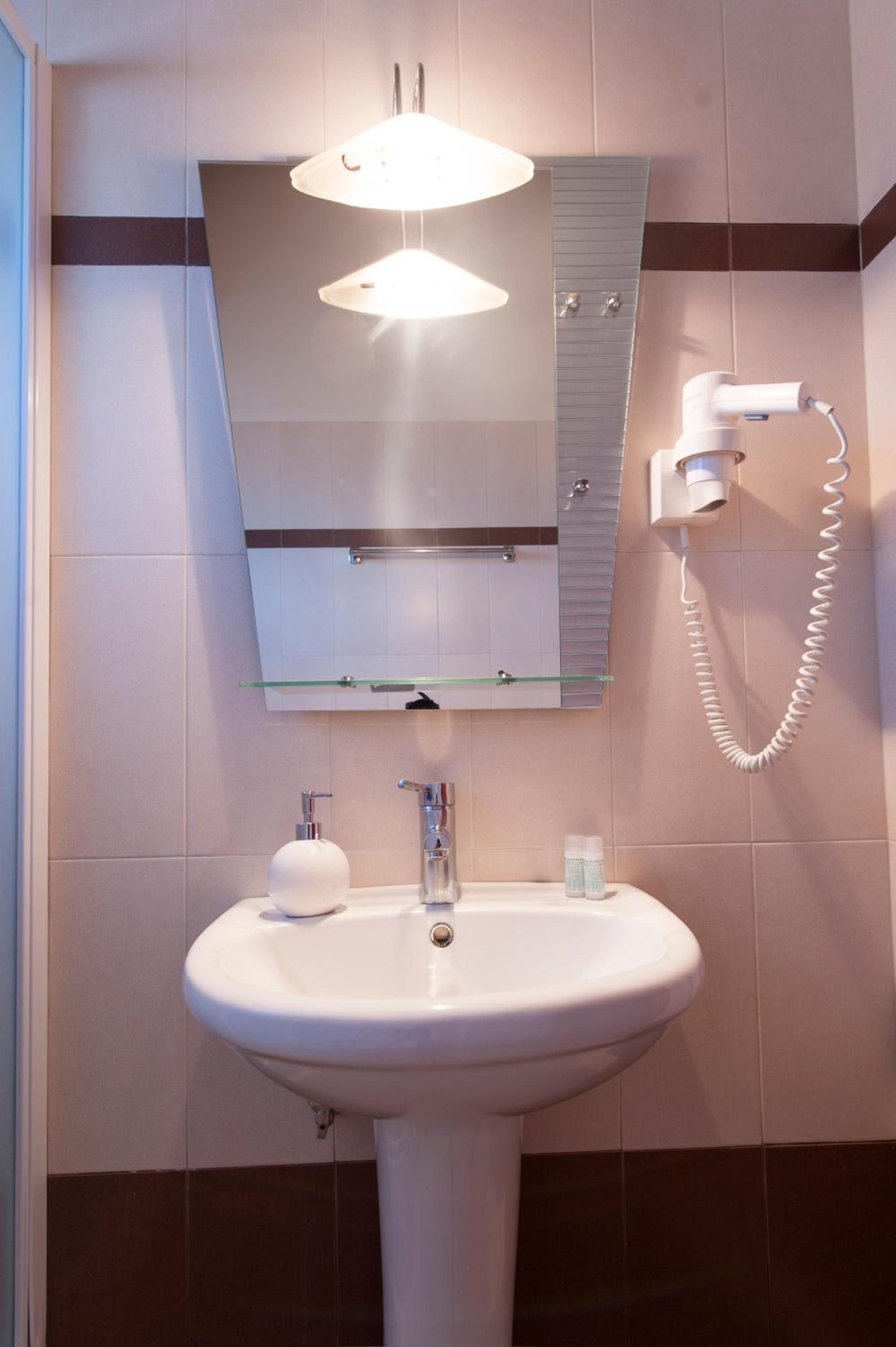 Superior Double Room - Photo 7