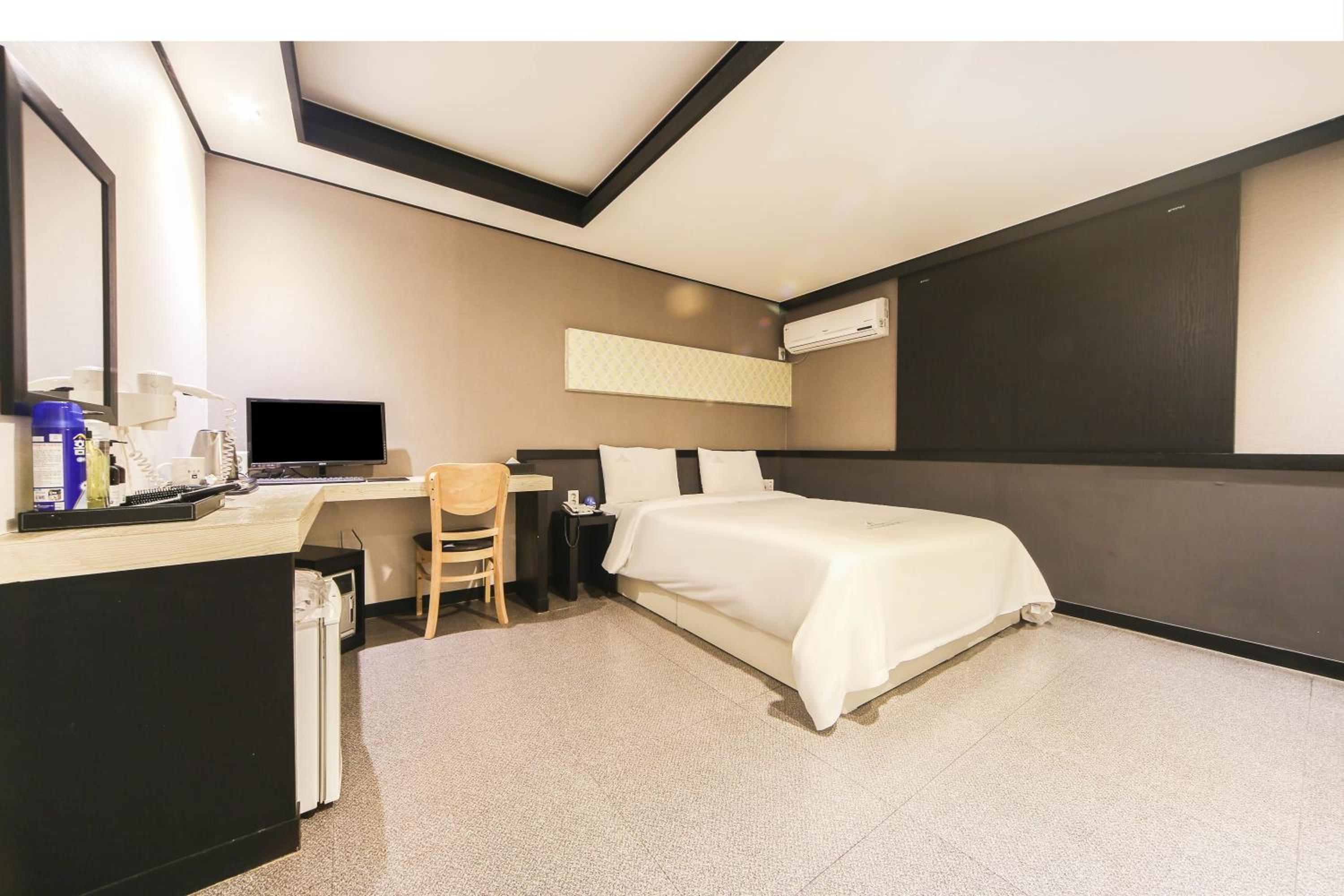 Standard Double Room — the supplier's photographs — photo 4