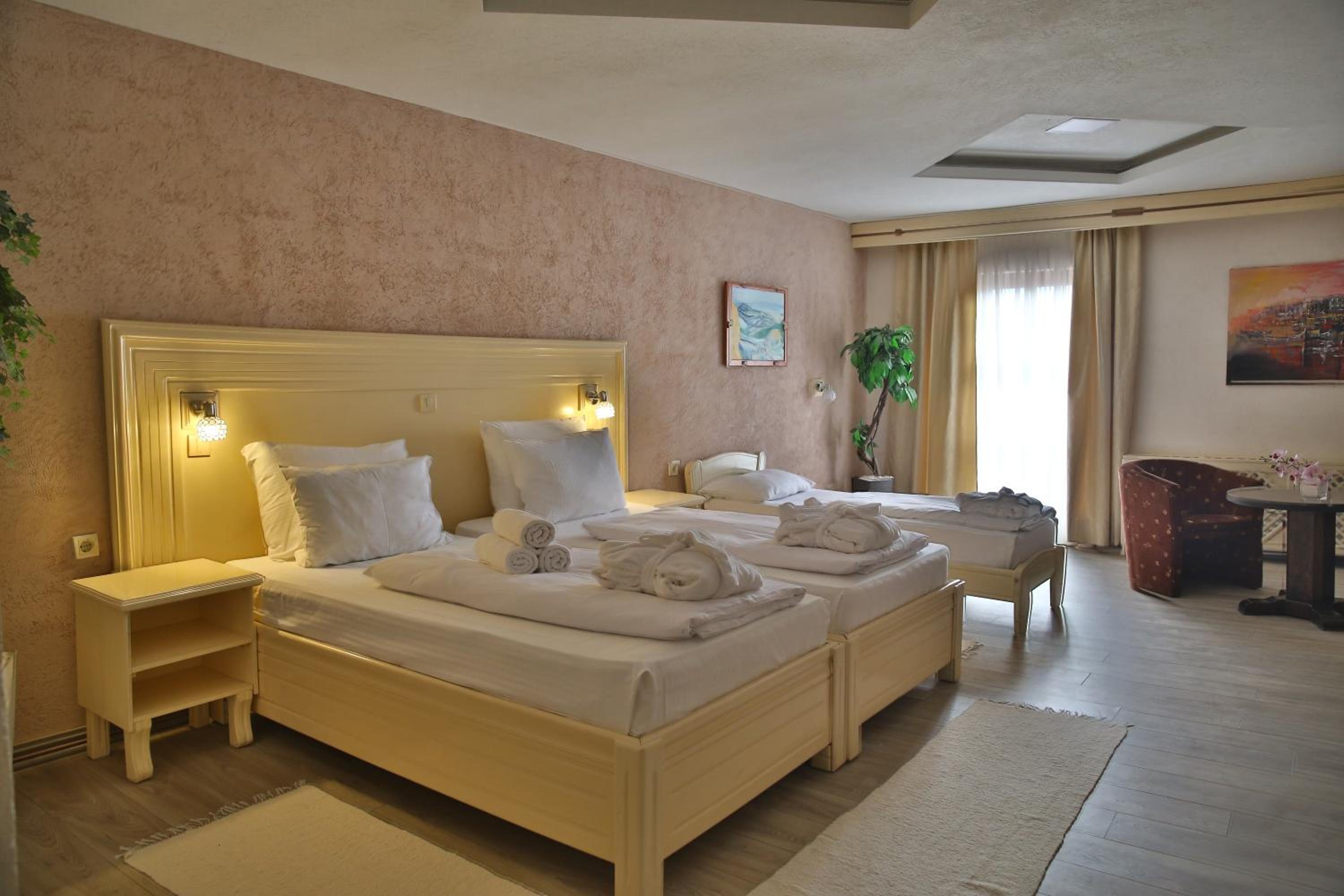 Triple Room - Photo 1