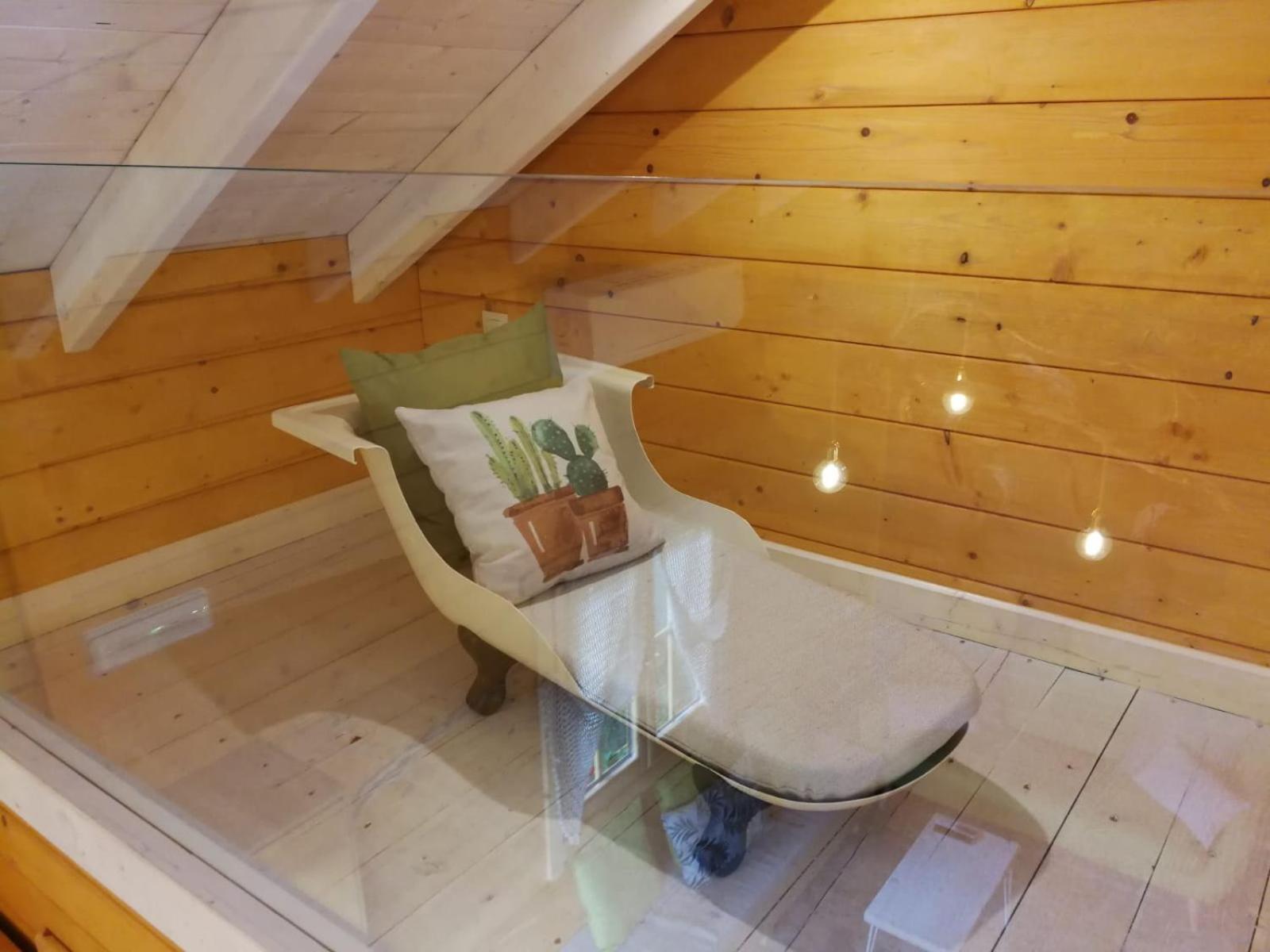 Cottage with Garden View - Photo 9