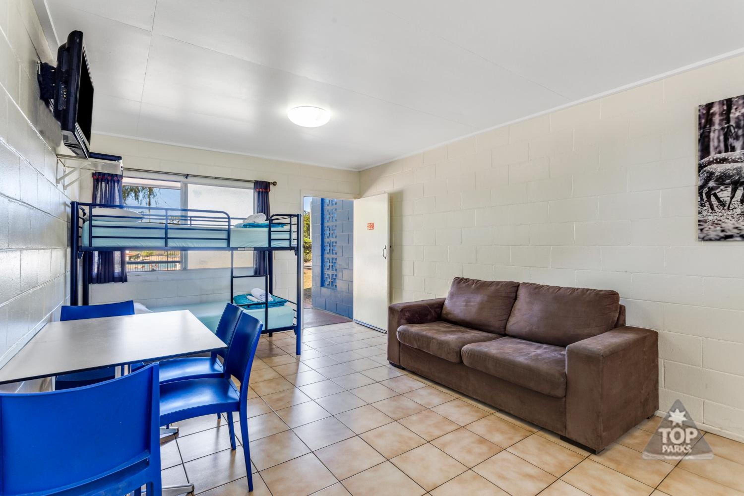 Standard 1 Bedroom Poolside Unit - S6 photo 1