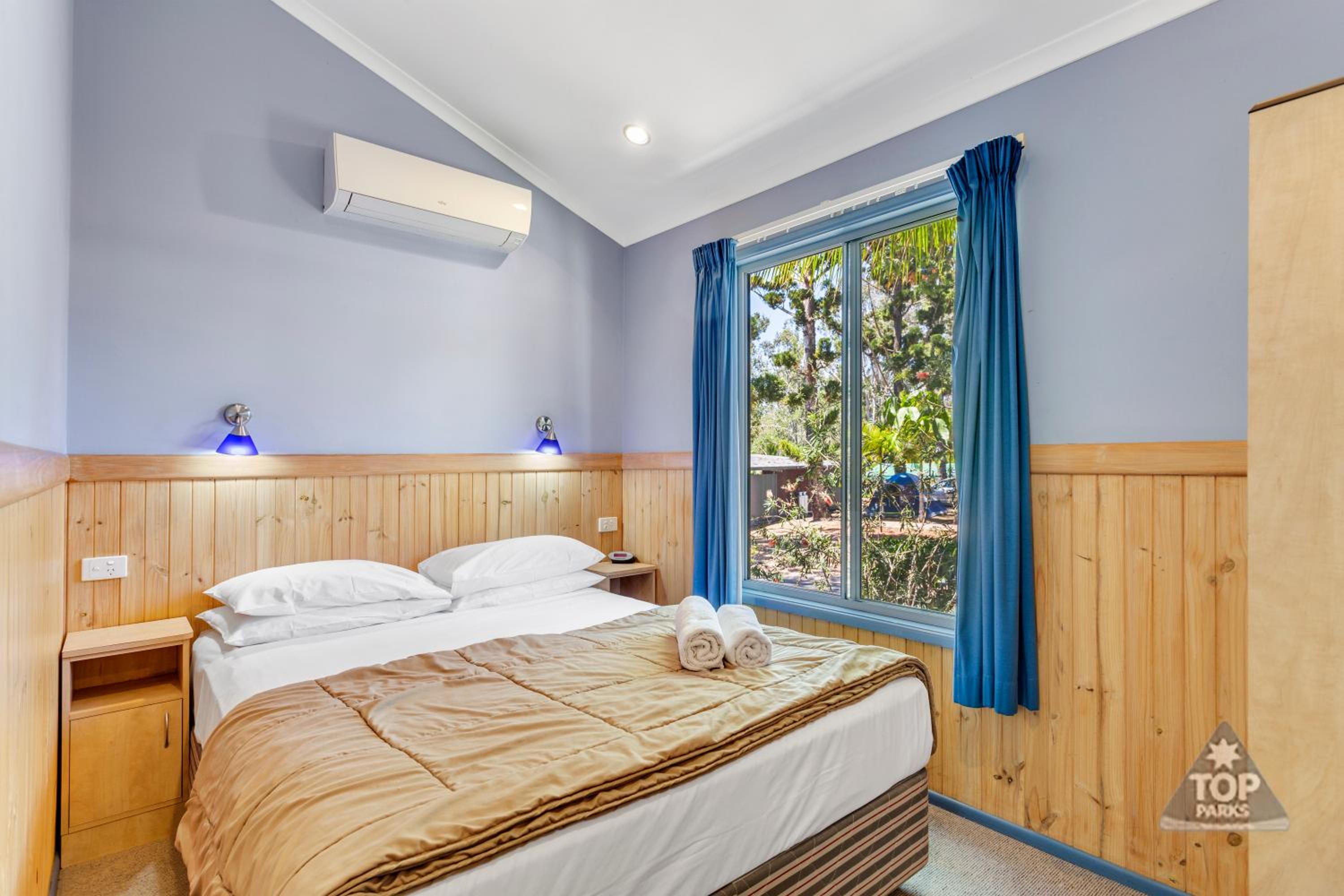 Standard 2 Bedroom Cabin - S6 (1QB, 2BB)