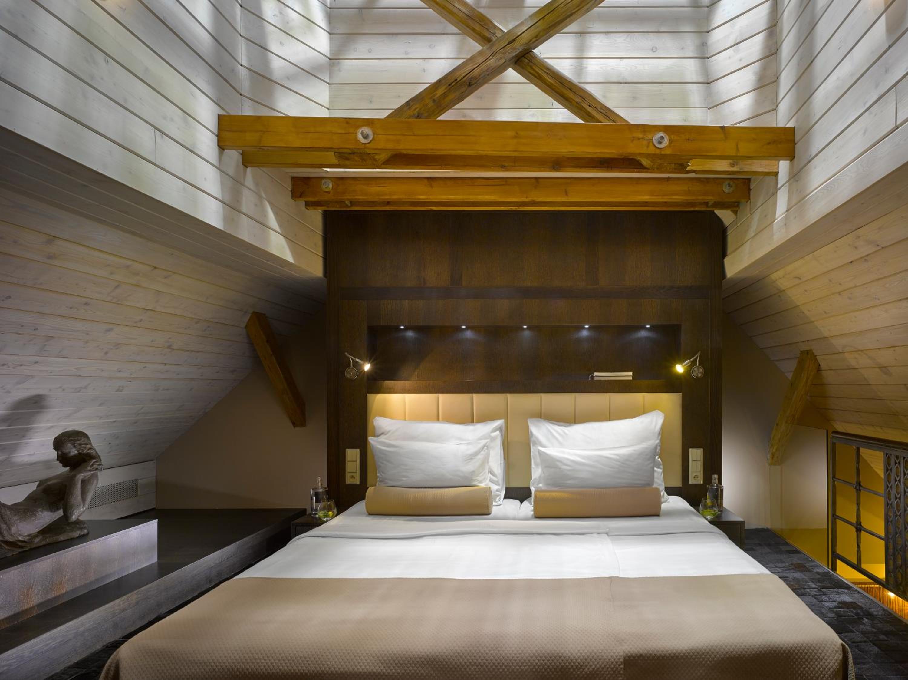 Onyx Tower Suite photo 1