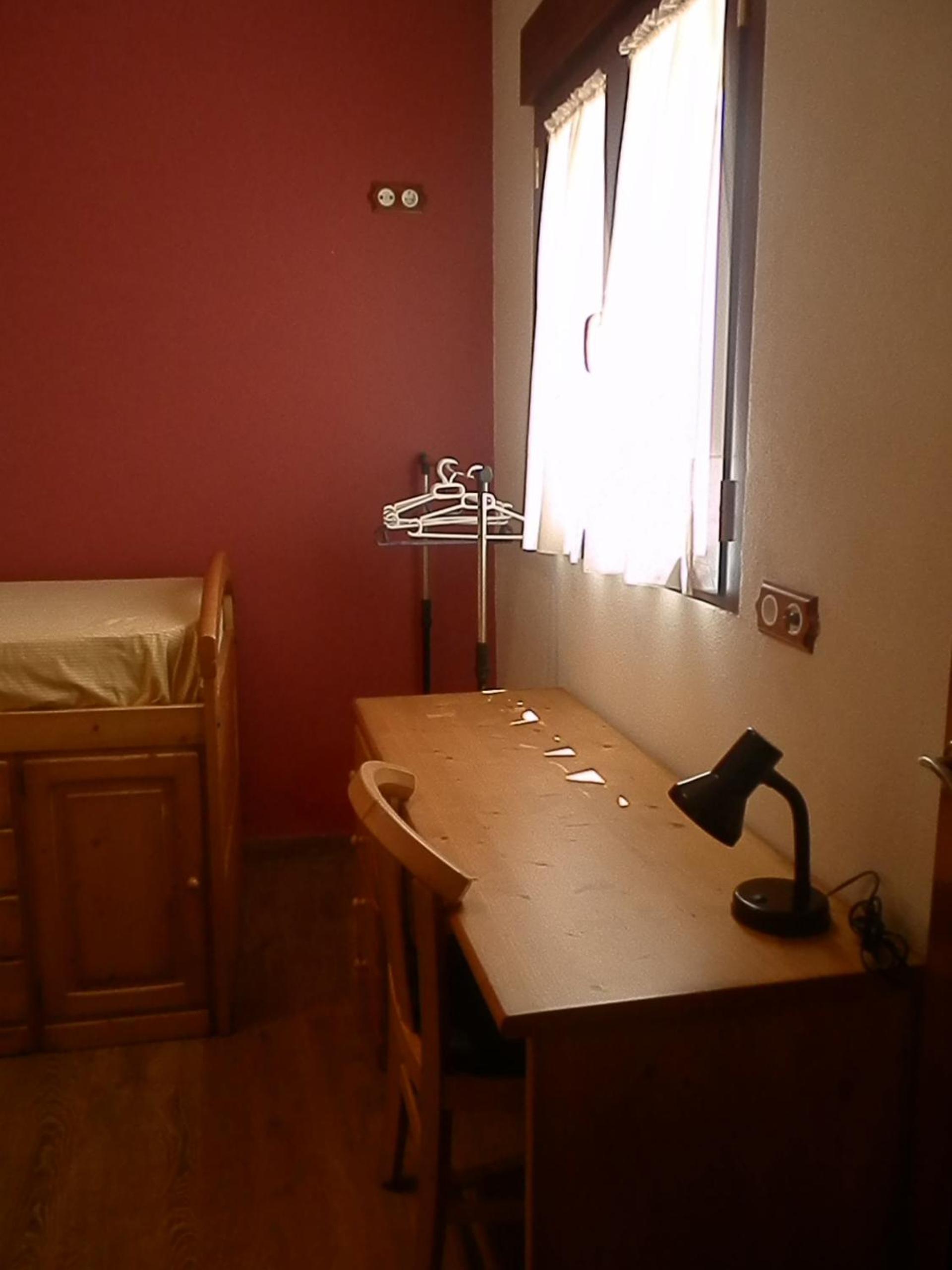 Two-Bedroom Apartment - Photo 31