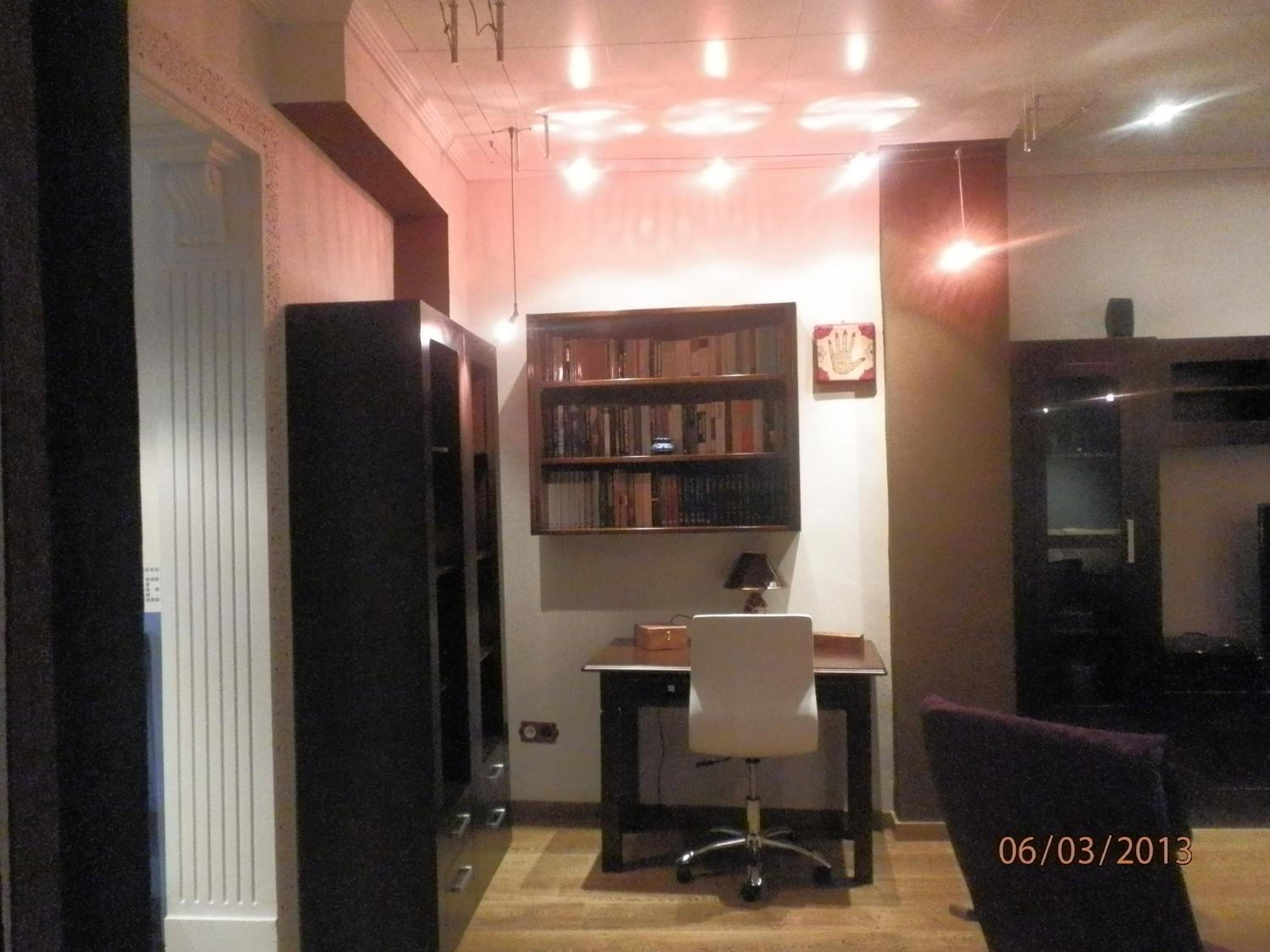 Two-Bedroom Apartment - Photo 24