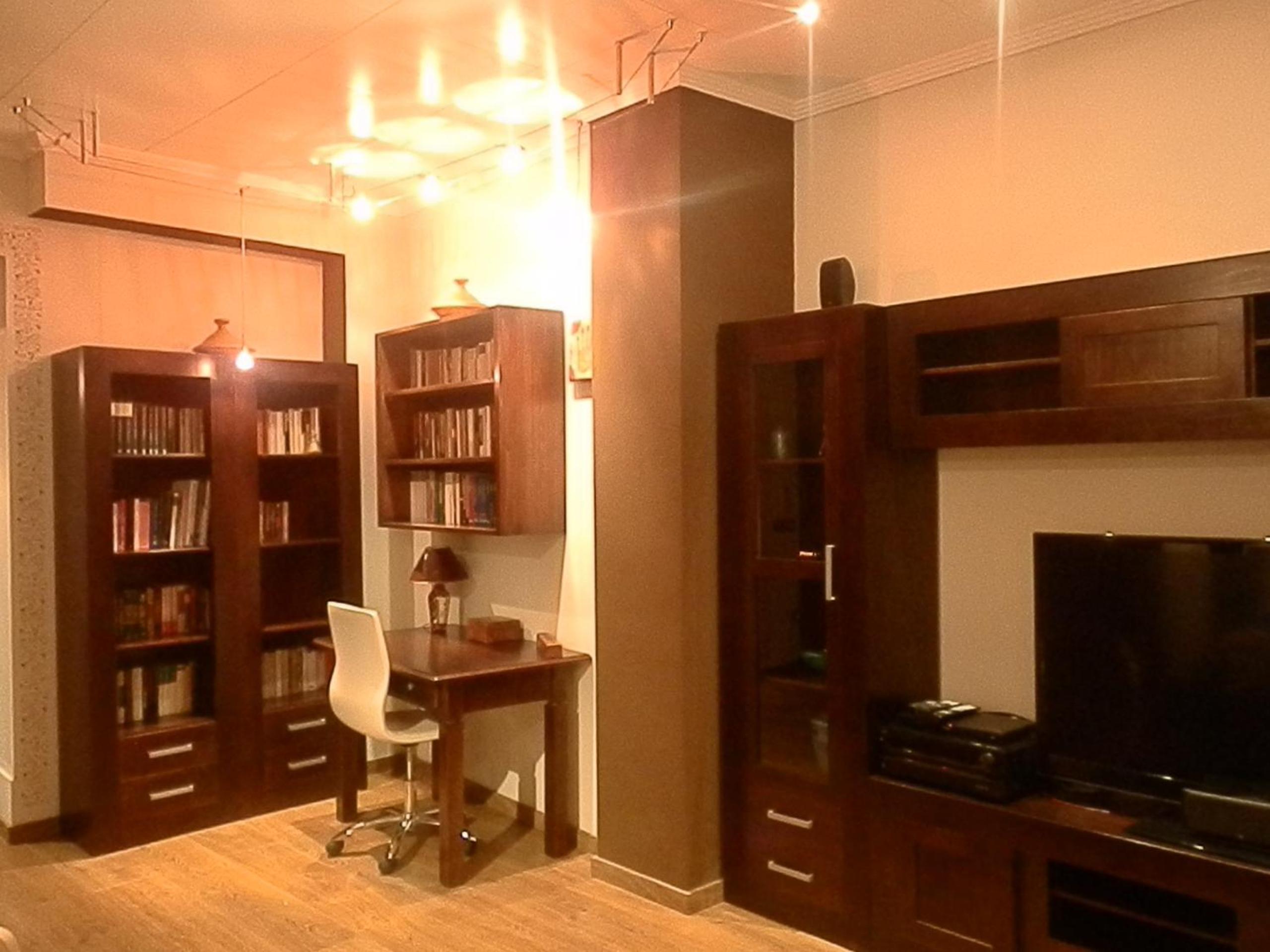 Two-Bedroom Apartment - Photo 29
