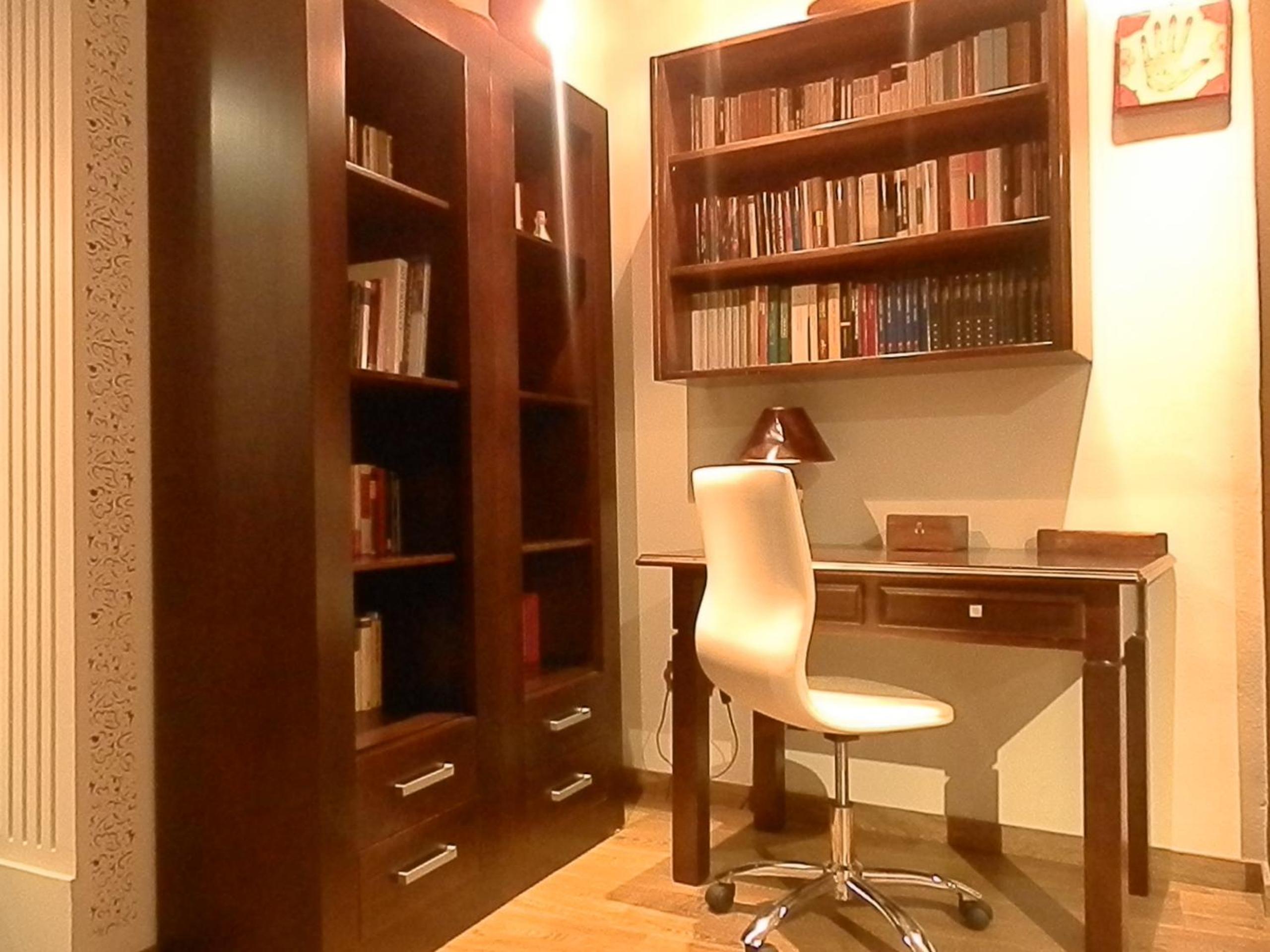 Two-Bedroom Apartment - Photo 14