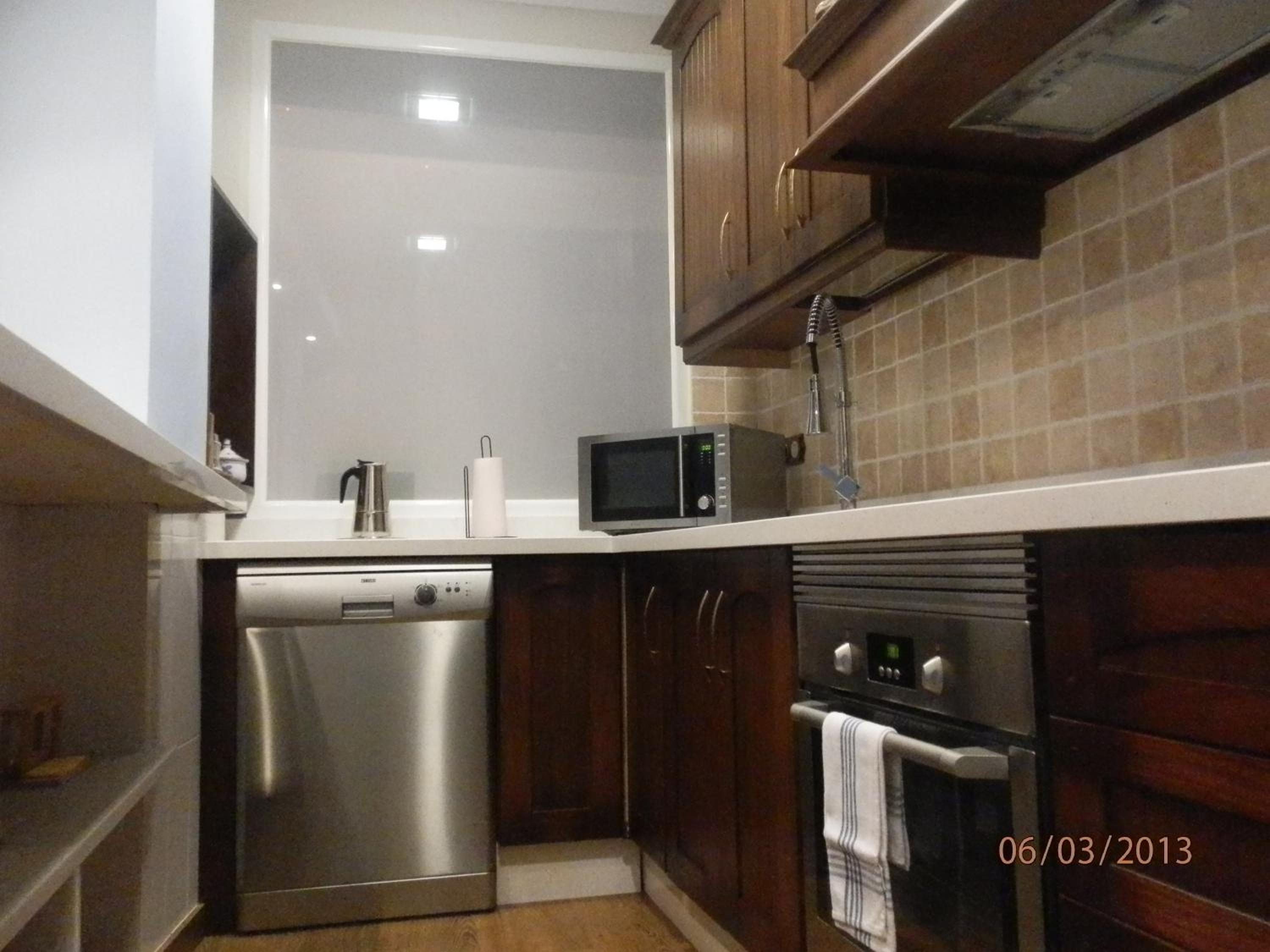 Two-Bedroom Apartment - Photo 18