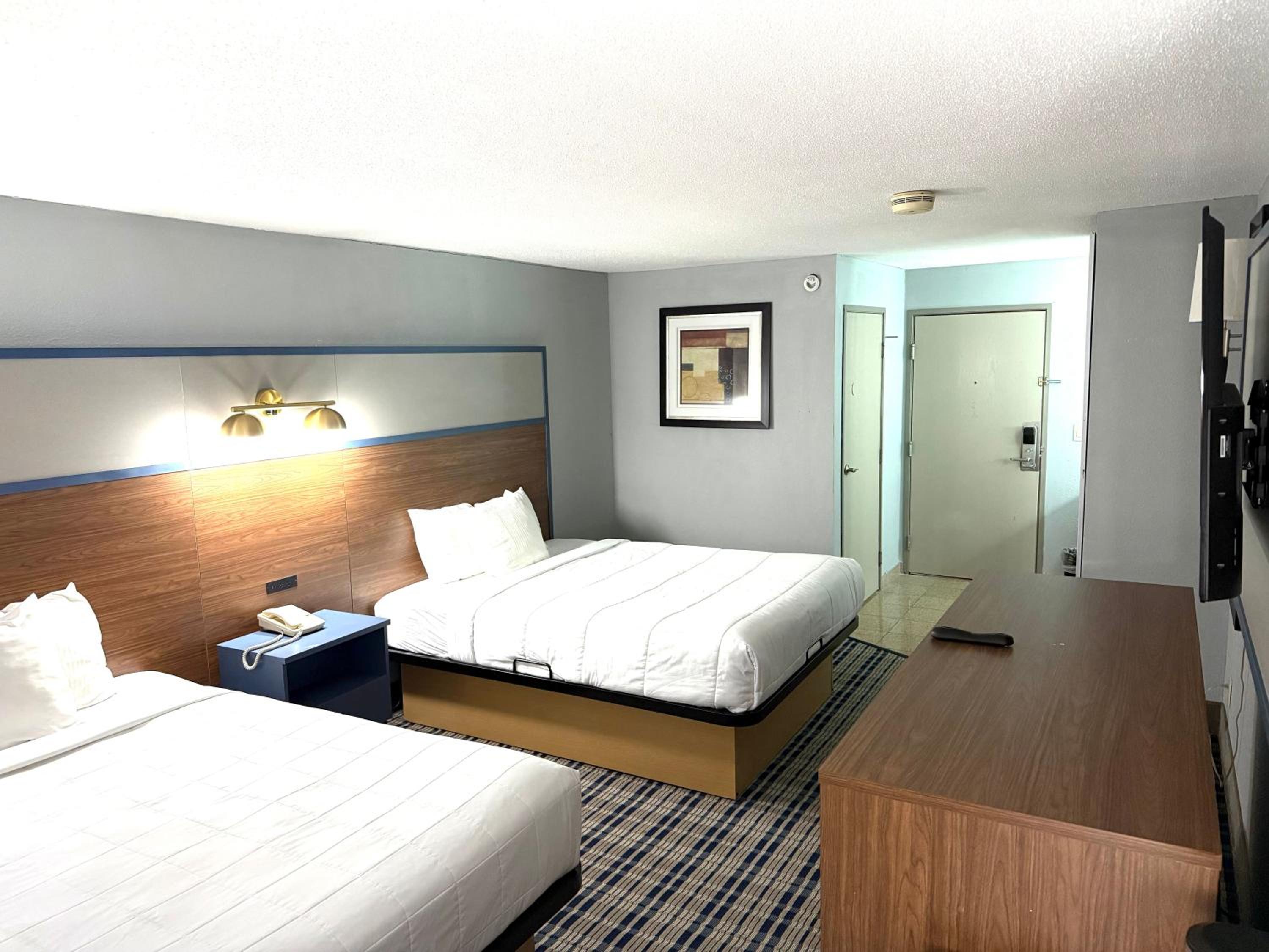Queen Room with Two Queen Beds - Non-Smoking