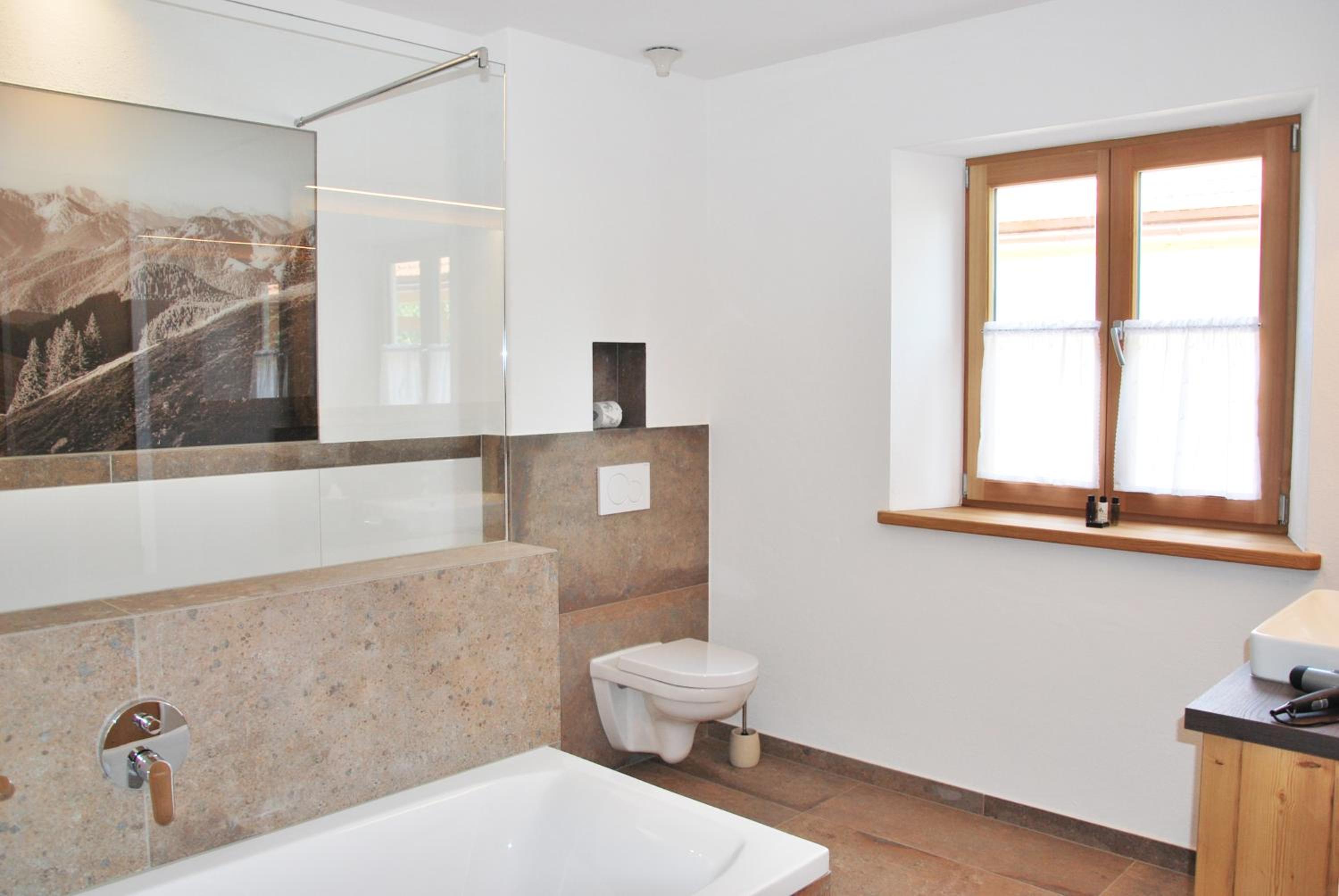 Deluxe Double Room with Bath photo 3
