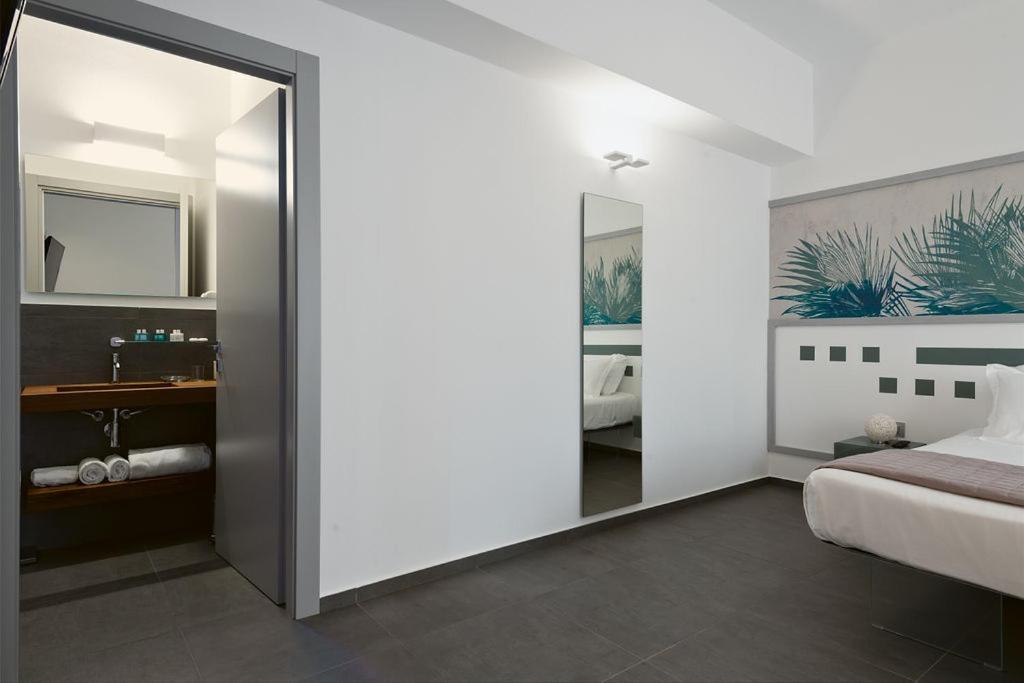 Deluxe Suite - Photo 5