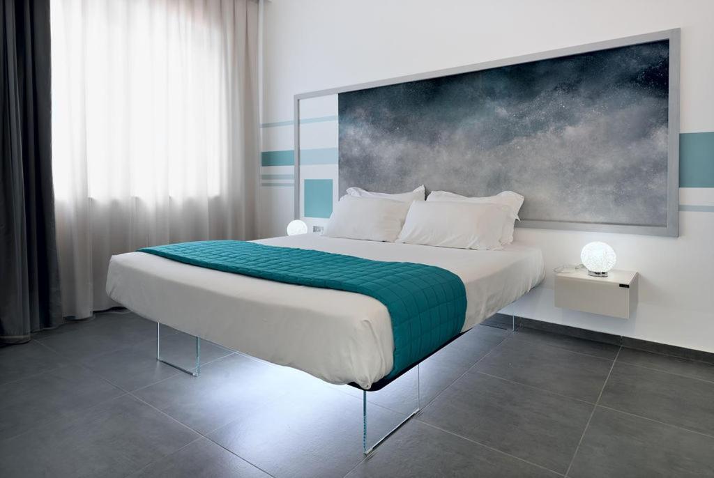 Deluxe King Suite