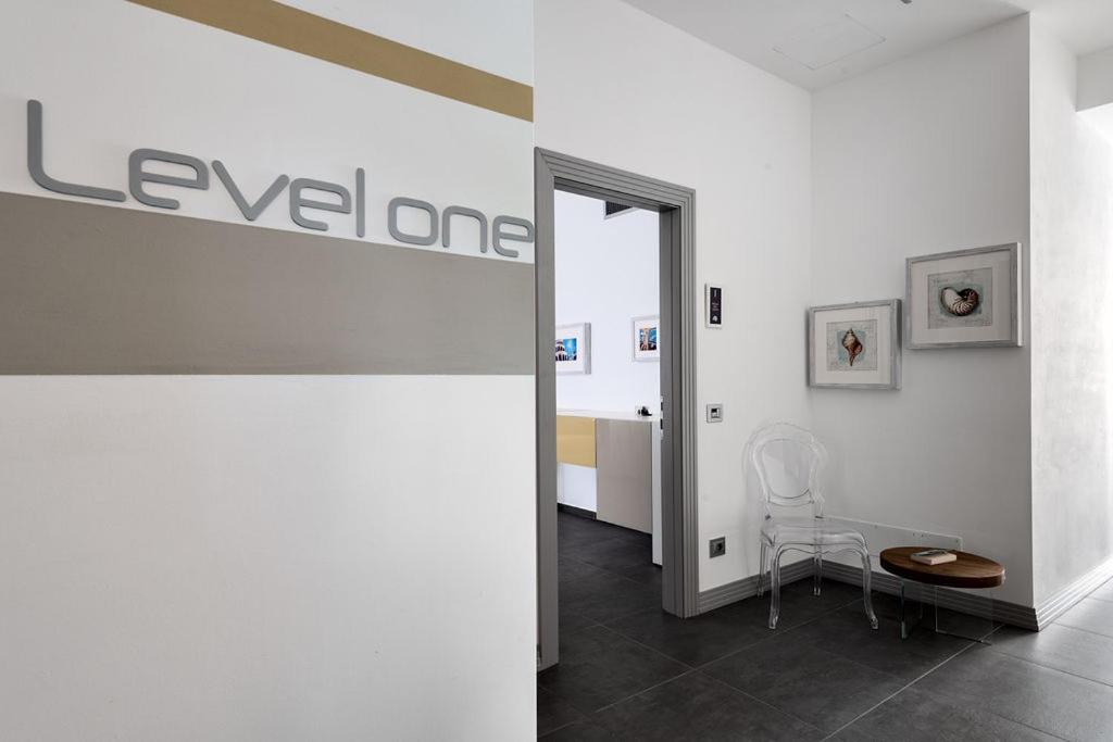 Deluxe King Suite - Photo 4
