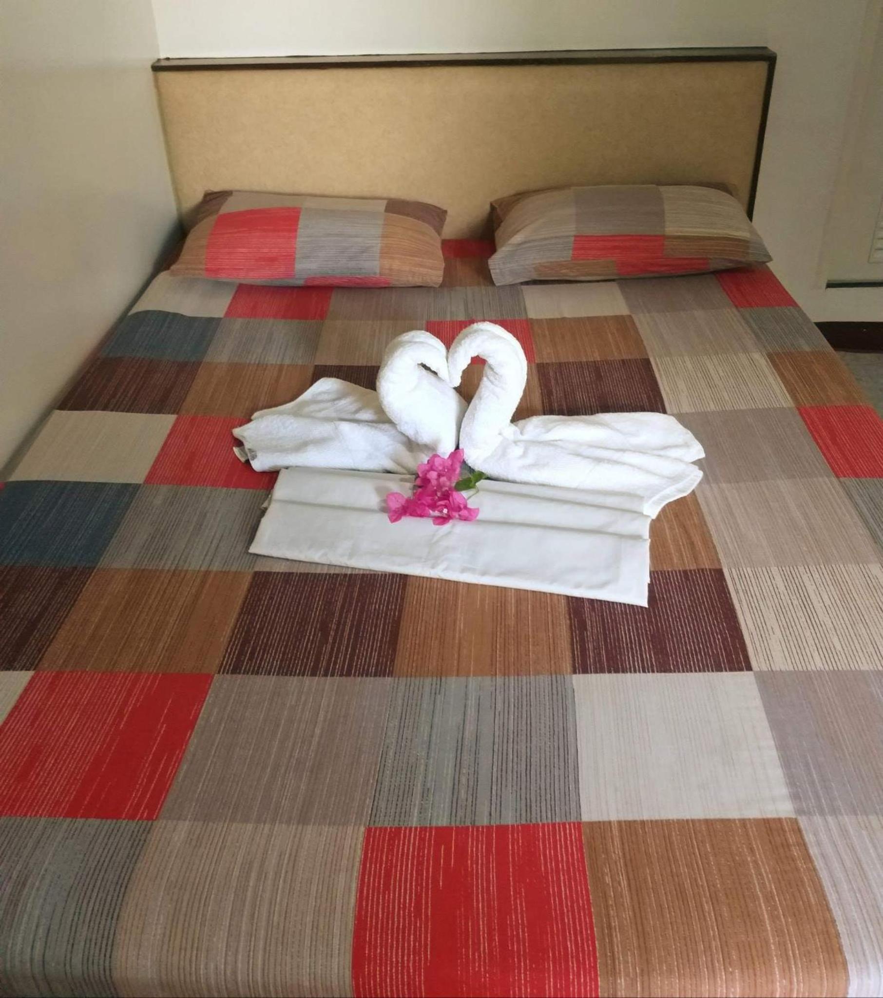 Deluxe Room - Photo 5
