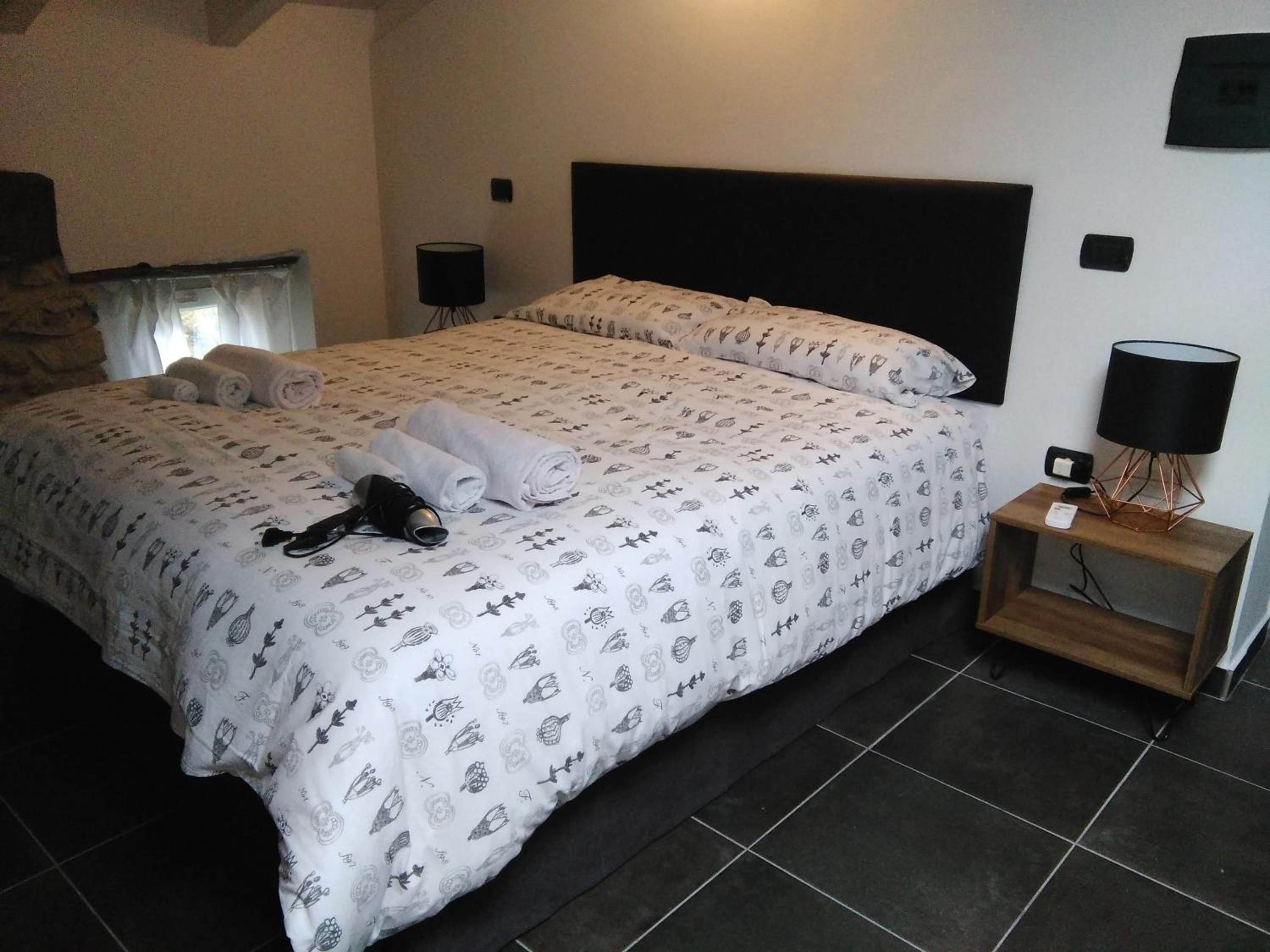 Double Room With Private Bathroom photo 1