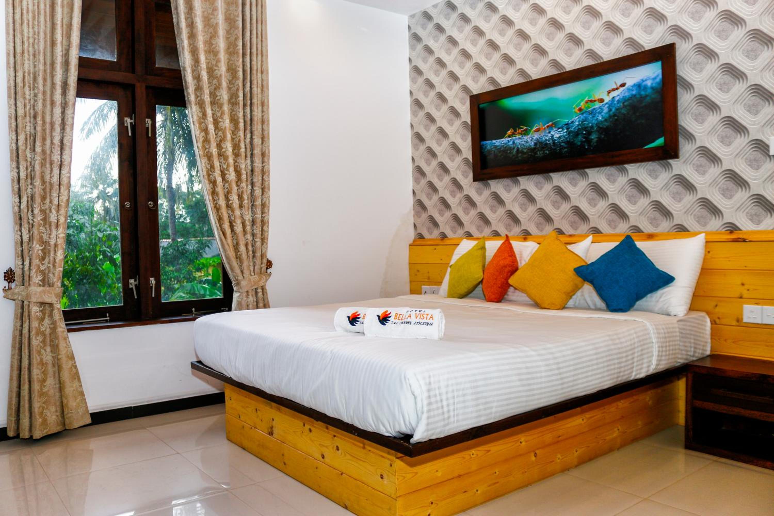 King Suite with Pool View photo 3