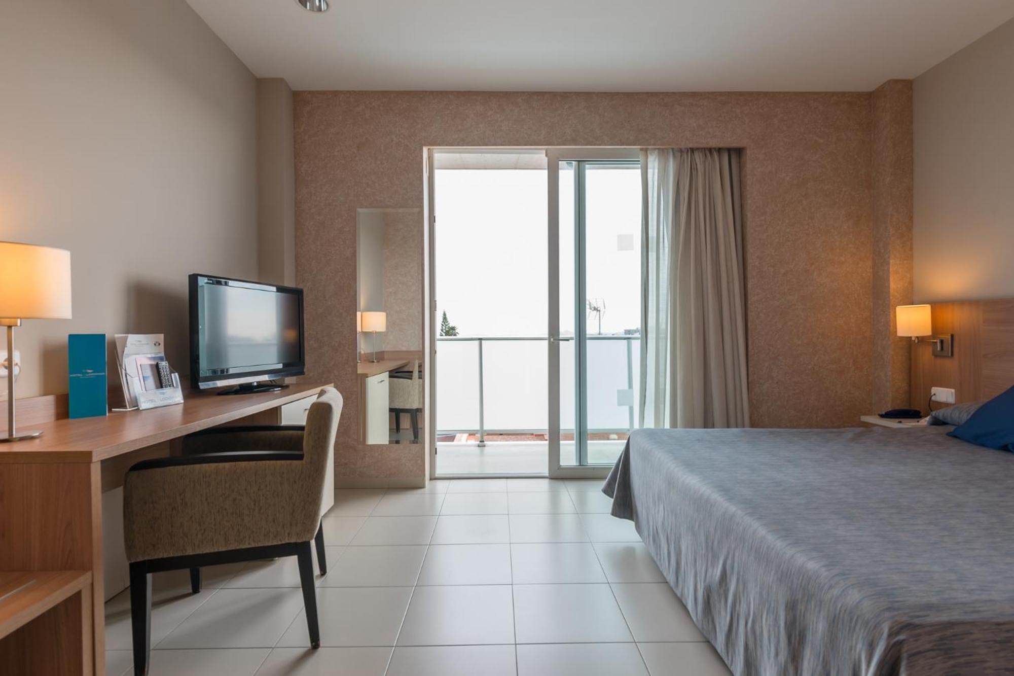 Habitación Doble o Twin Estándar con Vista al Mar