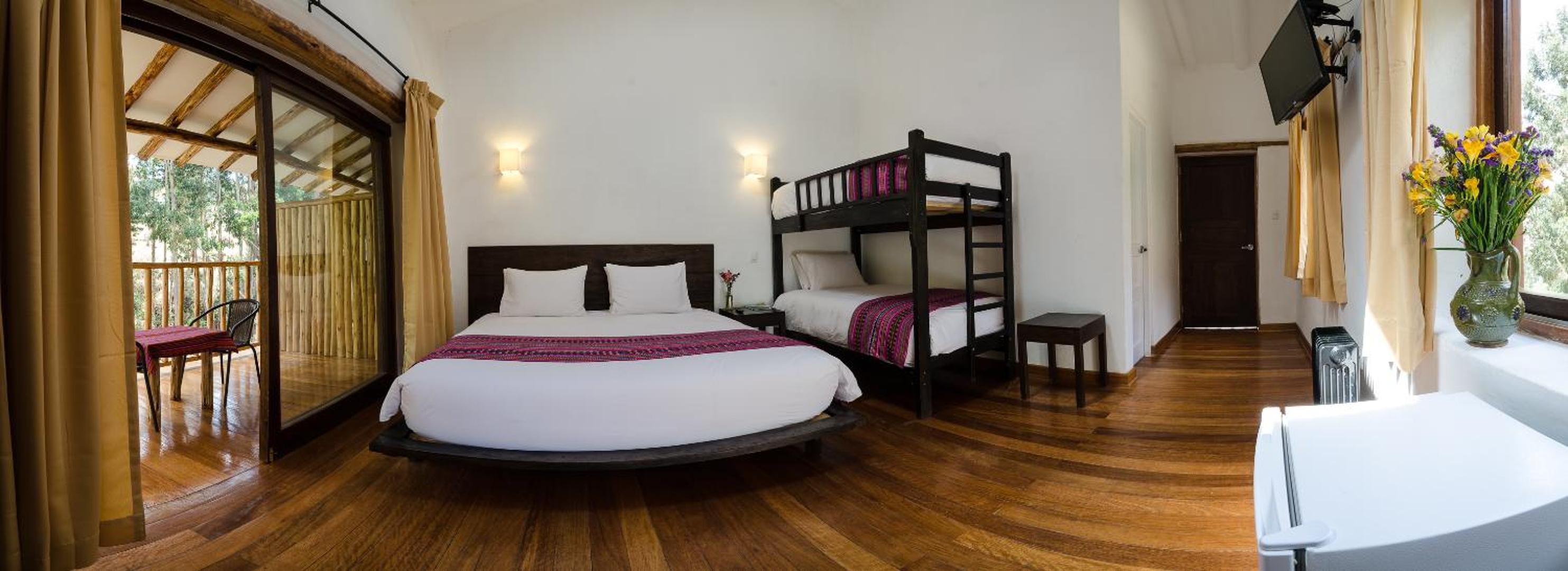 Quadruple Room with Terrace photo 3