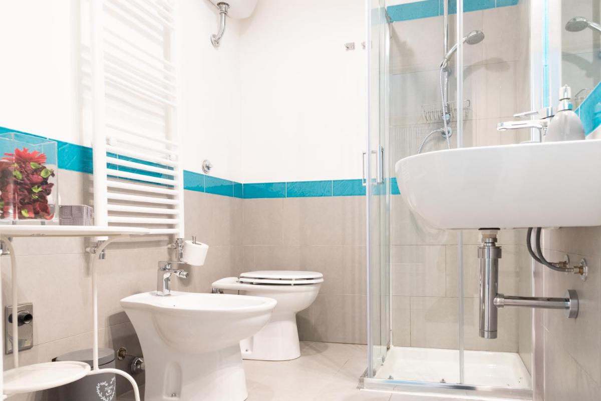 Double Room with Balcony and Private External Bathroom photo 2