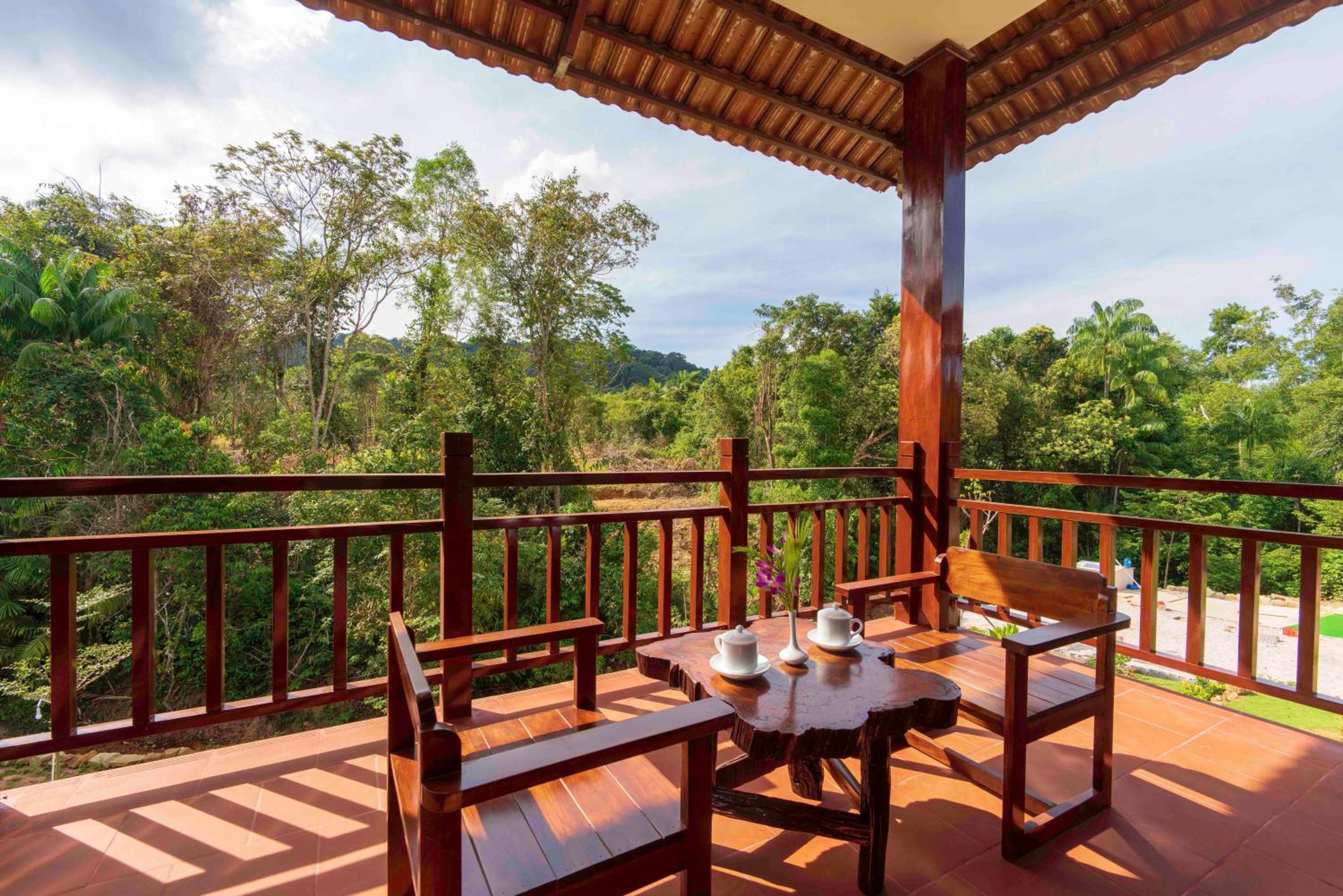 Bungalow with Pool View - Photo 2