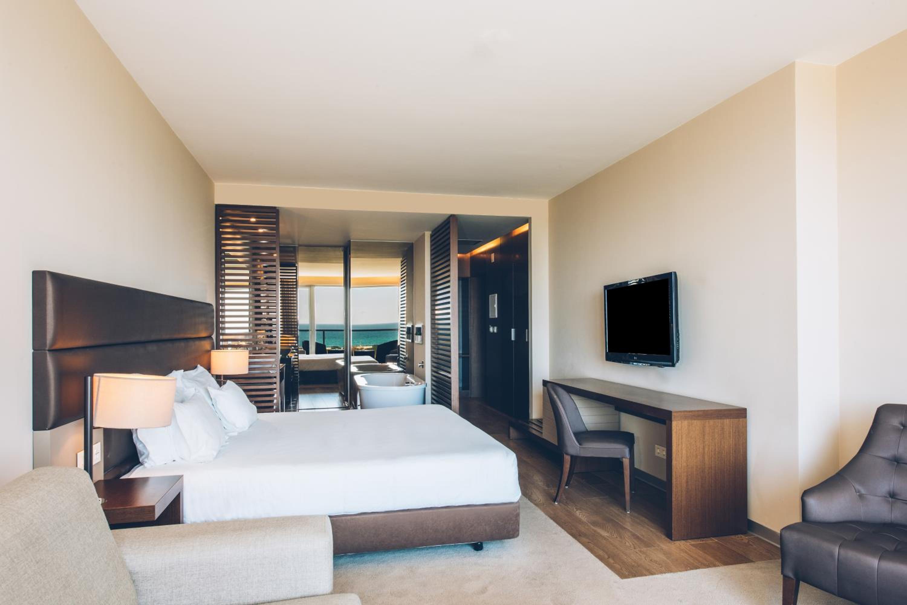 Double Room with Sea View - Photo 1