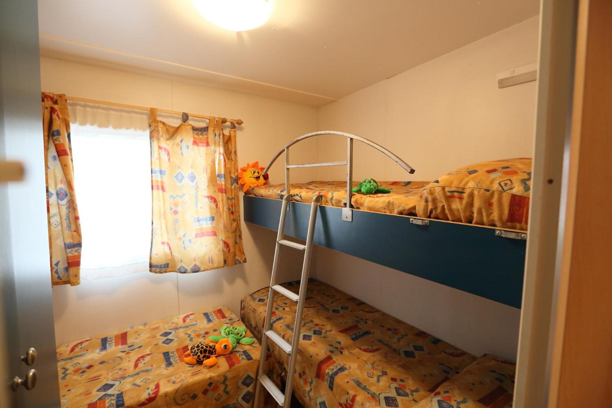 Mobile Home (5 Adults) photo 1