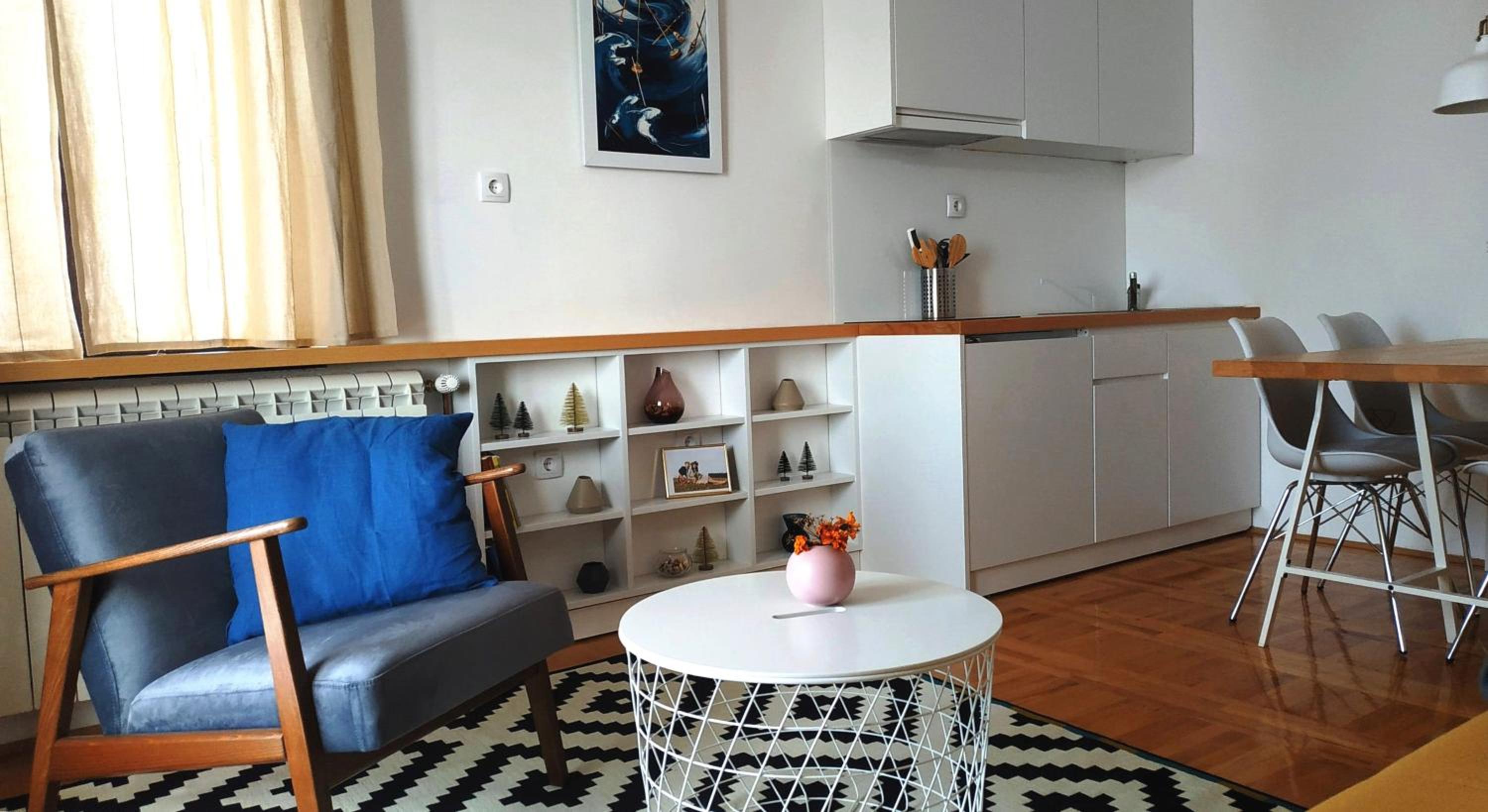 Apartment photo 1