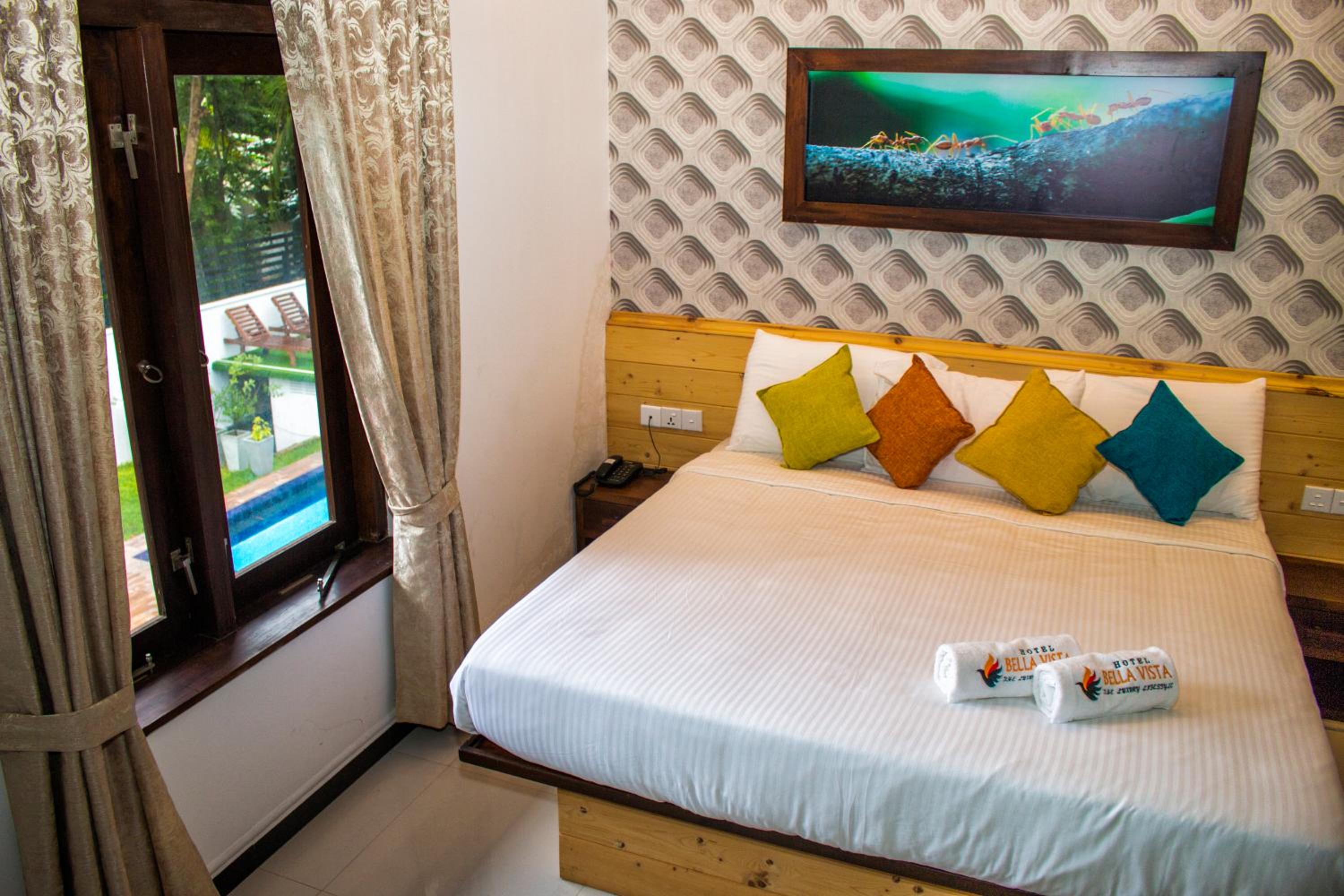 King Suite with Pool View photo 1