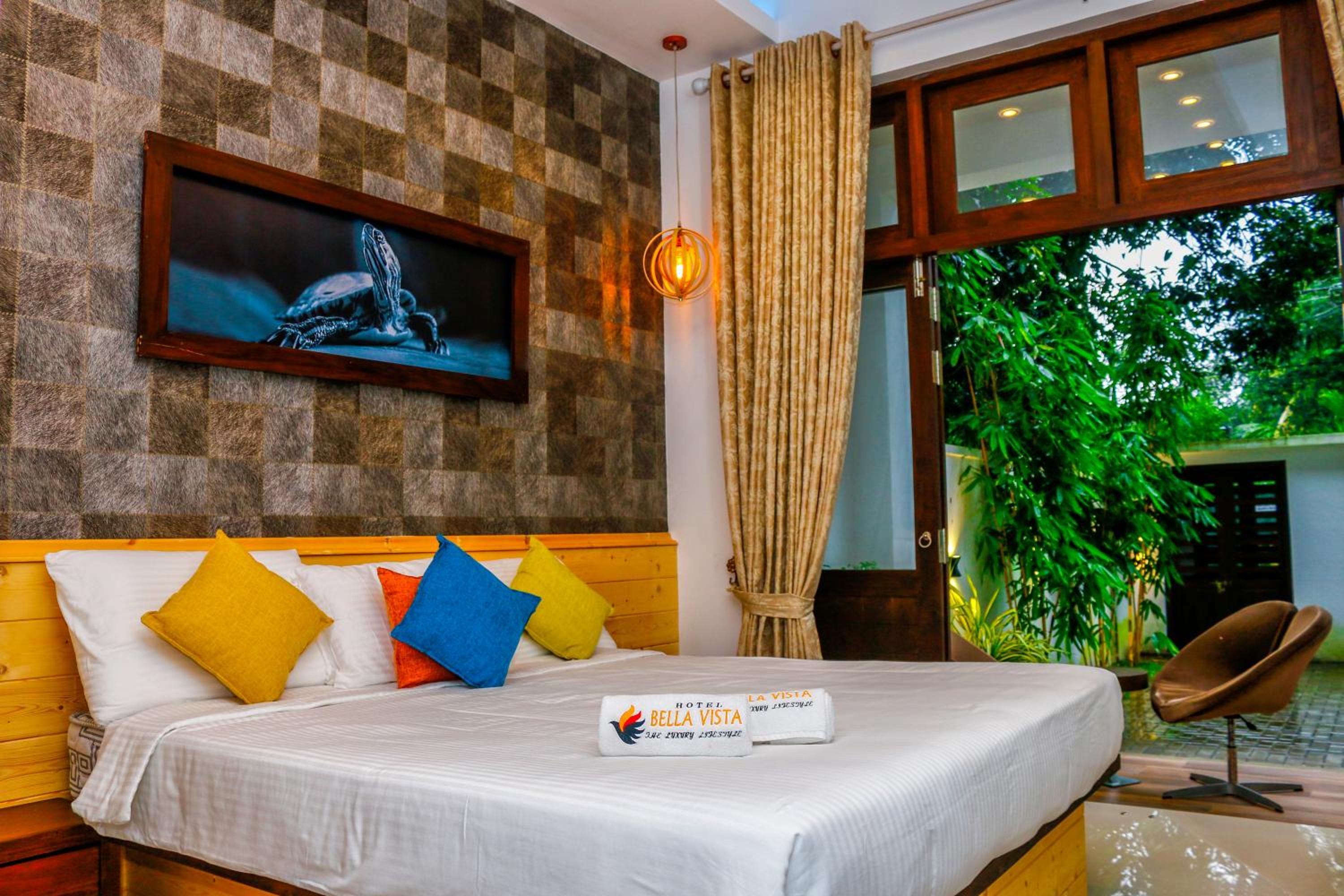 Deluxe Double Room (2 Adults + 1 Child) photo 1