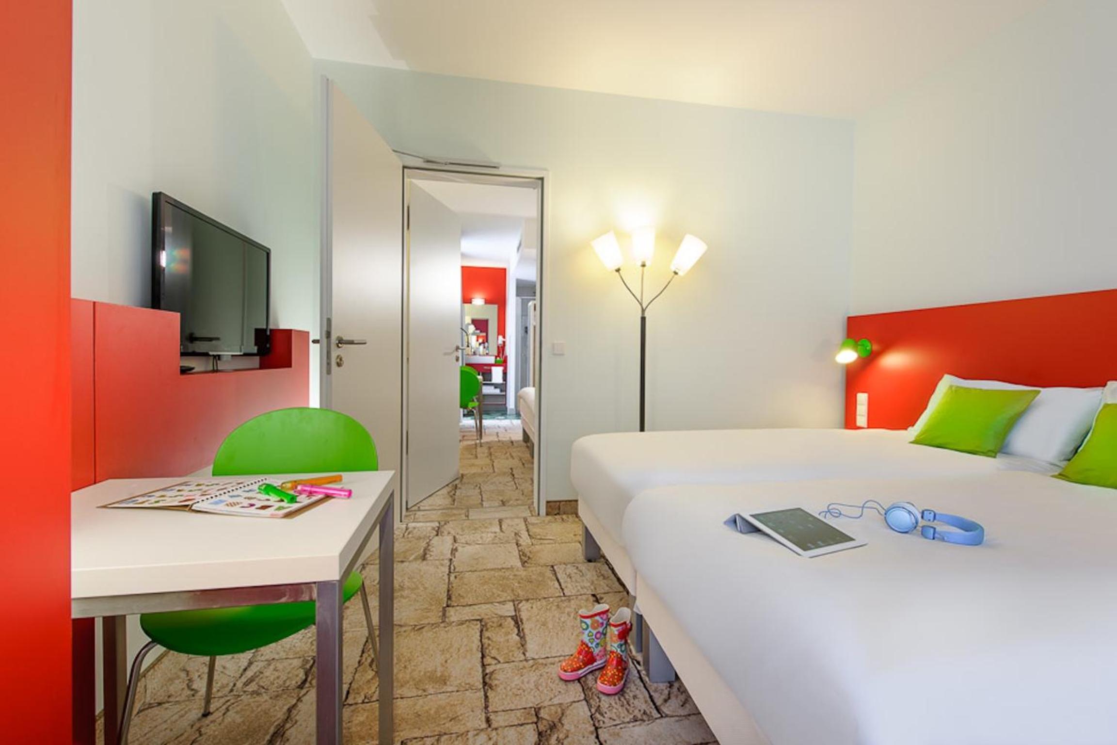 Standard Family Suite