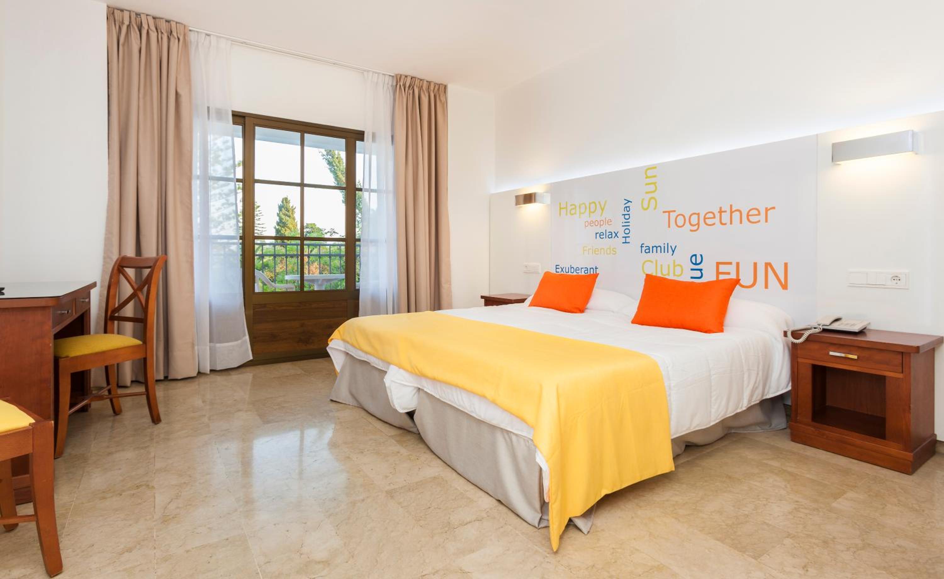 Twin Room - Photo 4