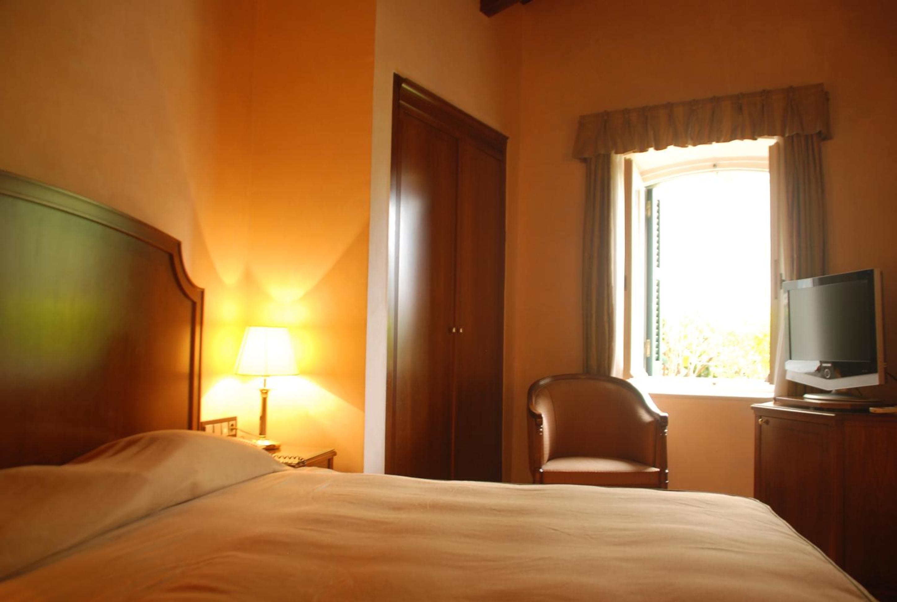 Classic Double Room - Photo 5