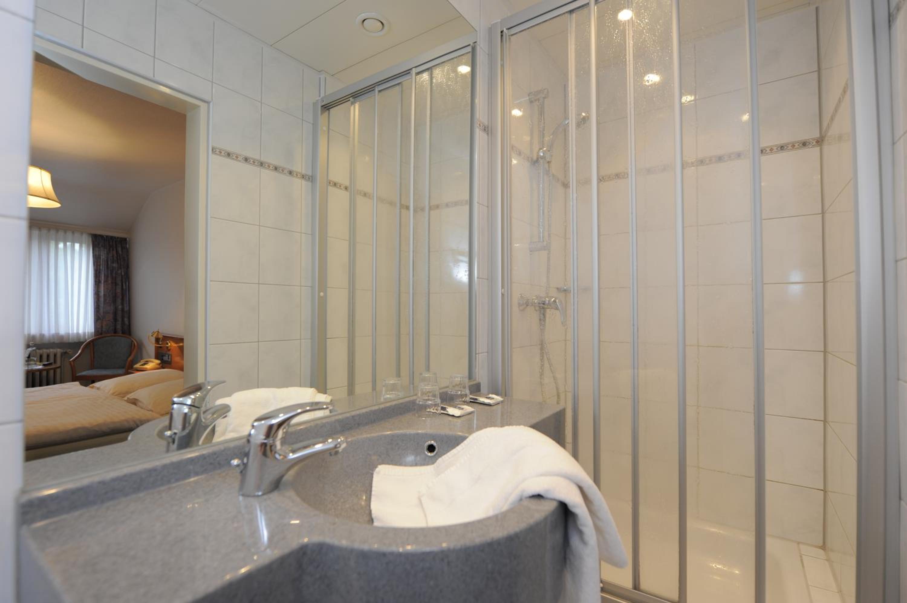 Double Room - Photo 10