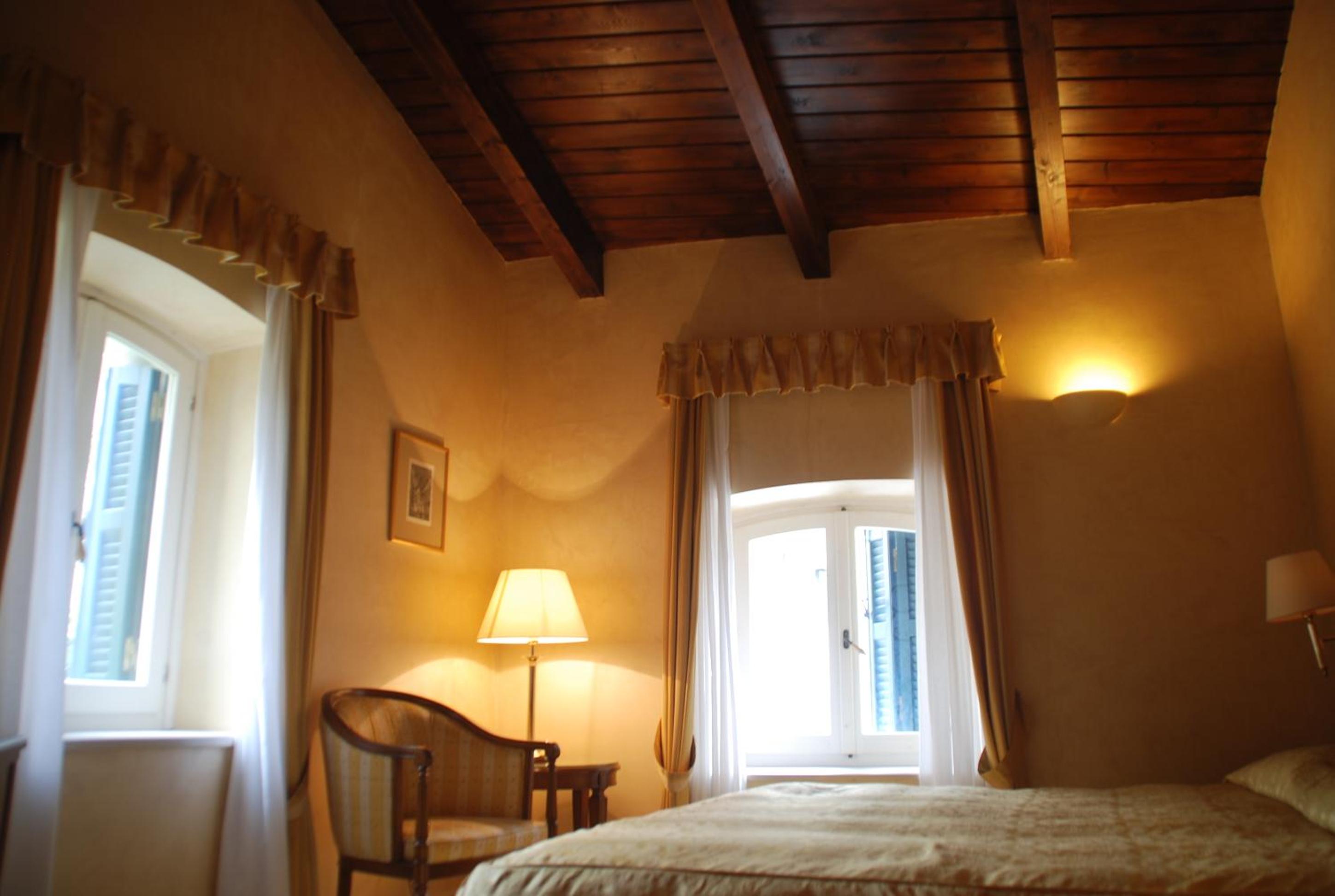 Family Suite with Balcony photo 2