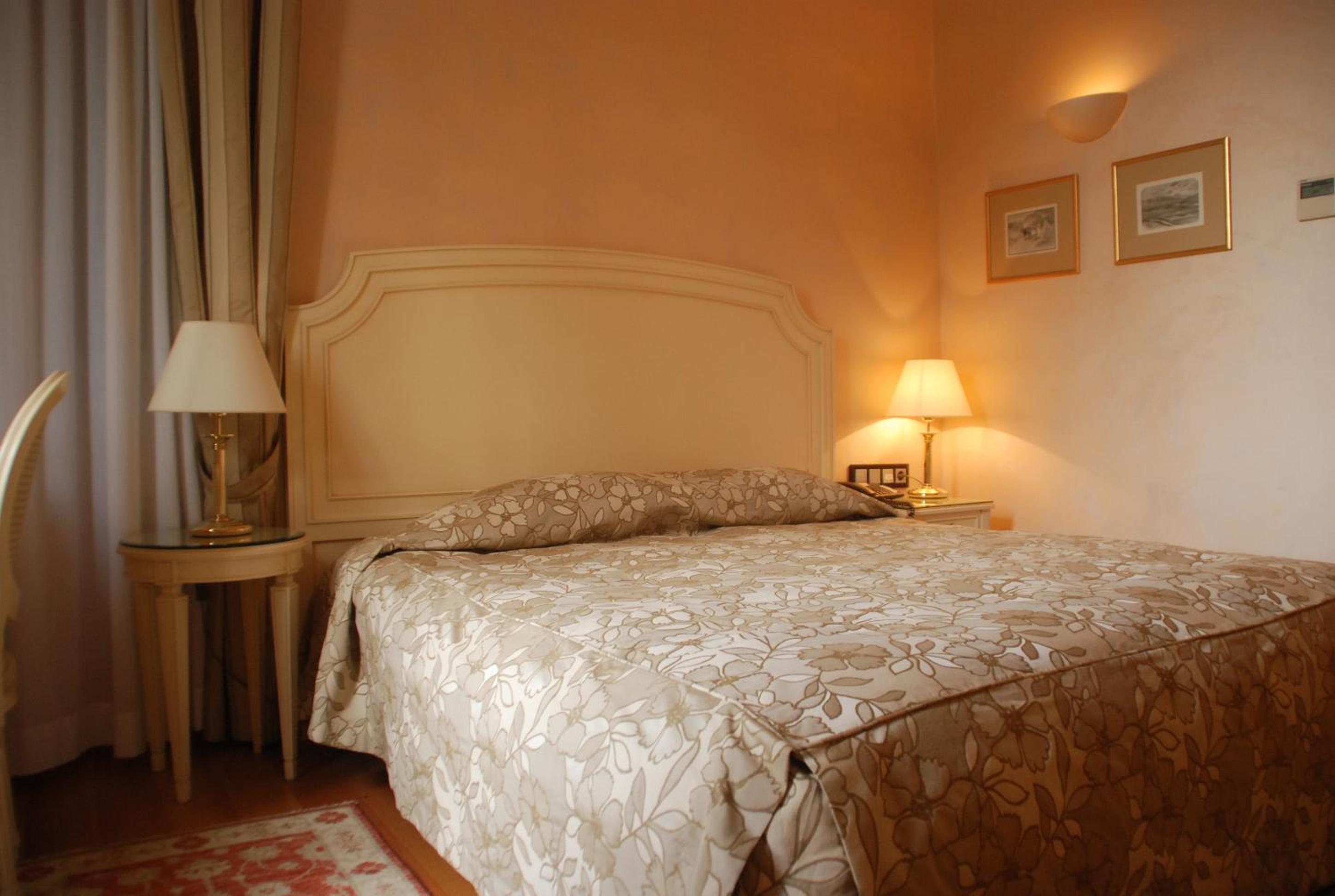 Deluxe Double Room - Photo 3