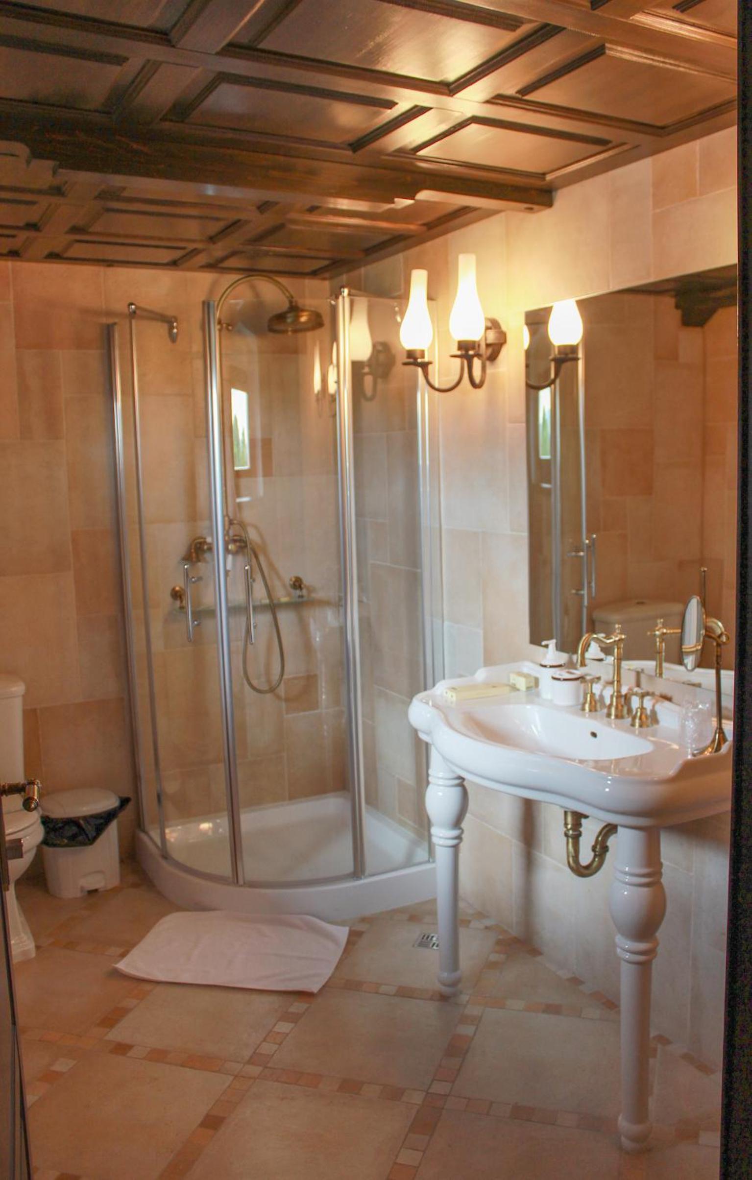 Attic Twin Room - Photo 2