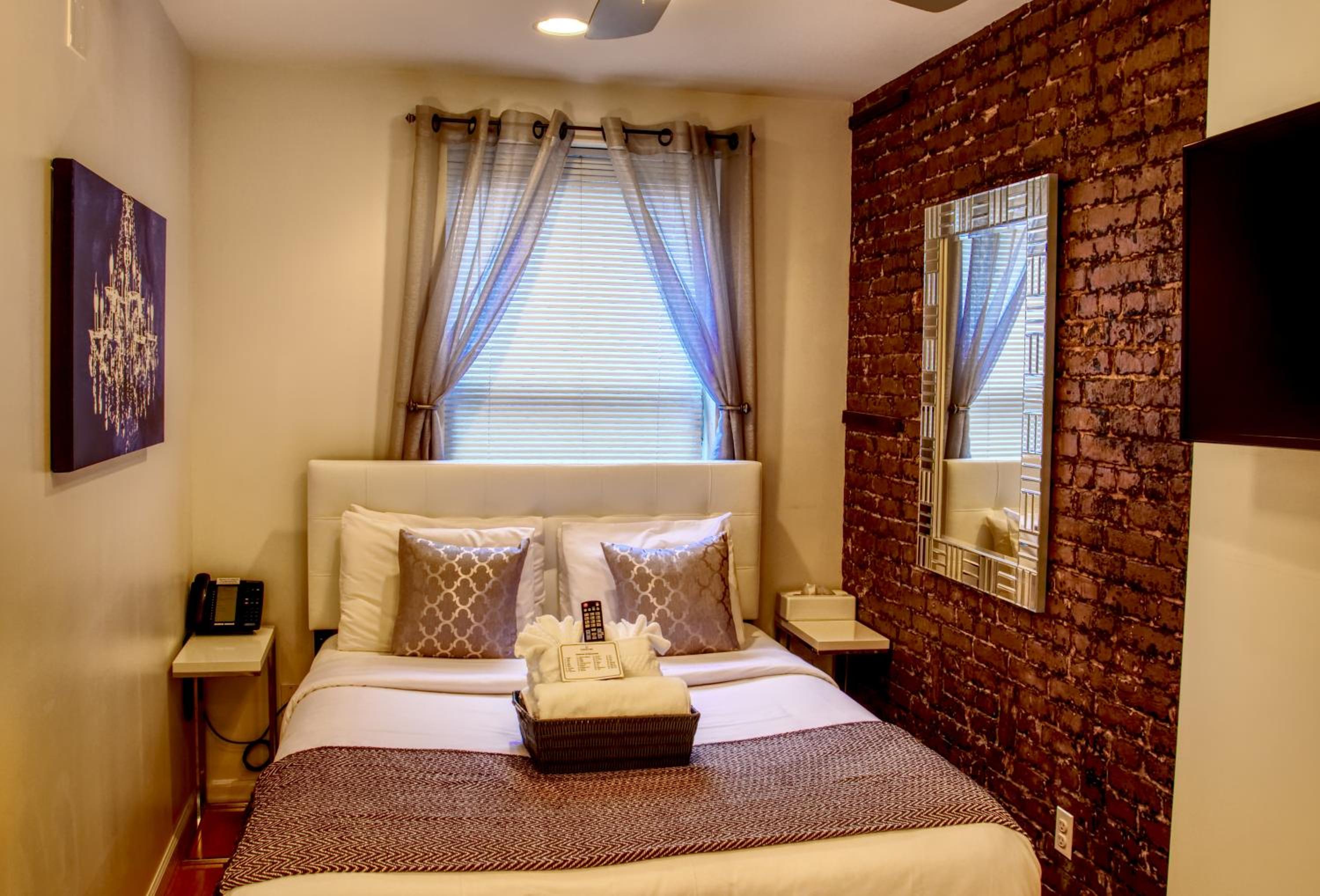  Standard Double Room with Shared Bathroom photo 1