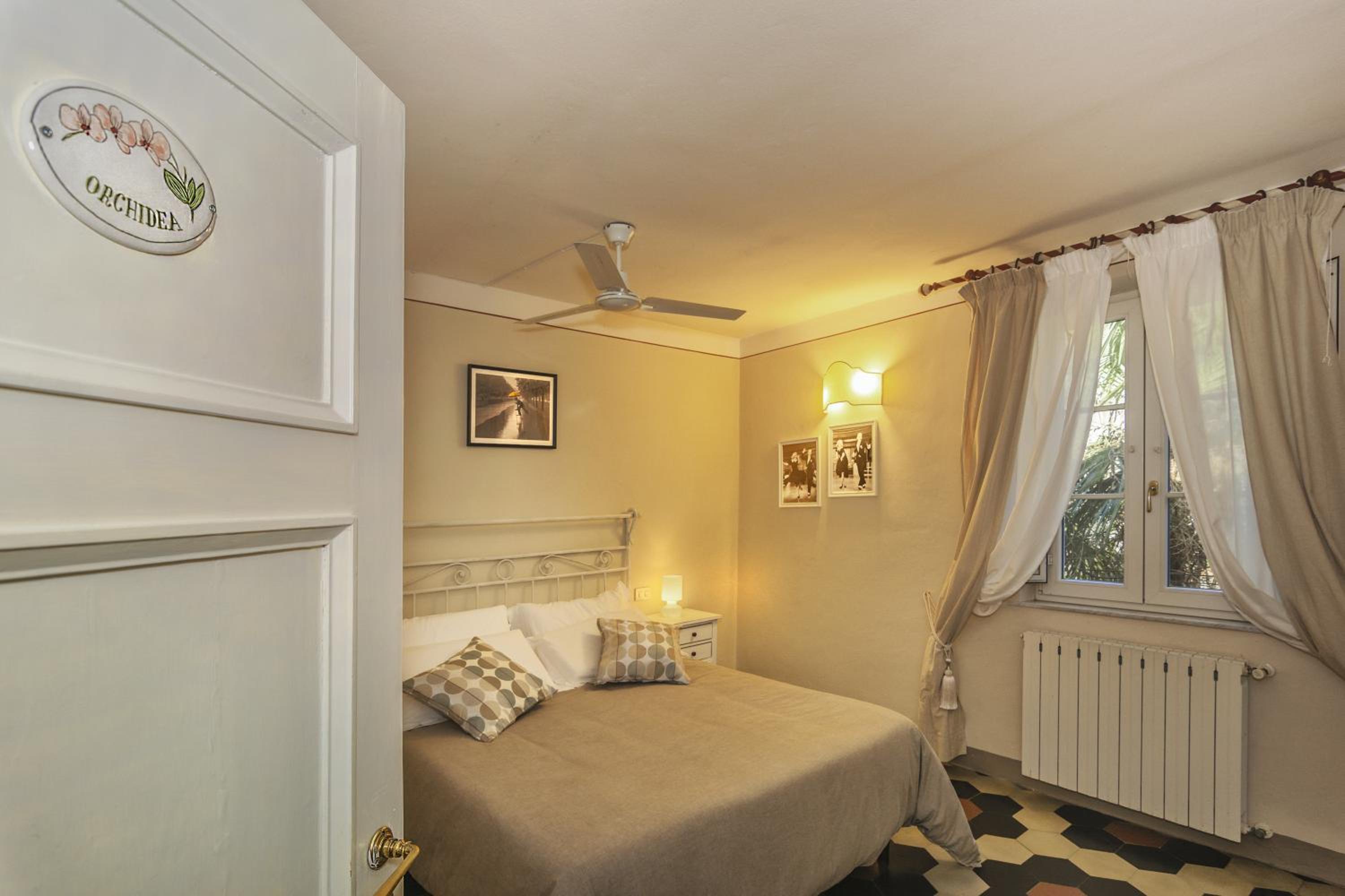 Deluxe Queen Room photo 1