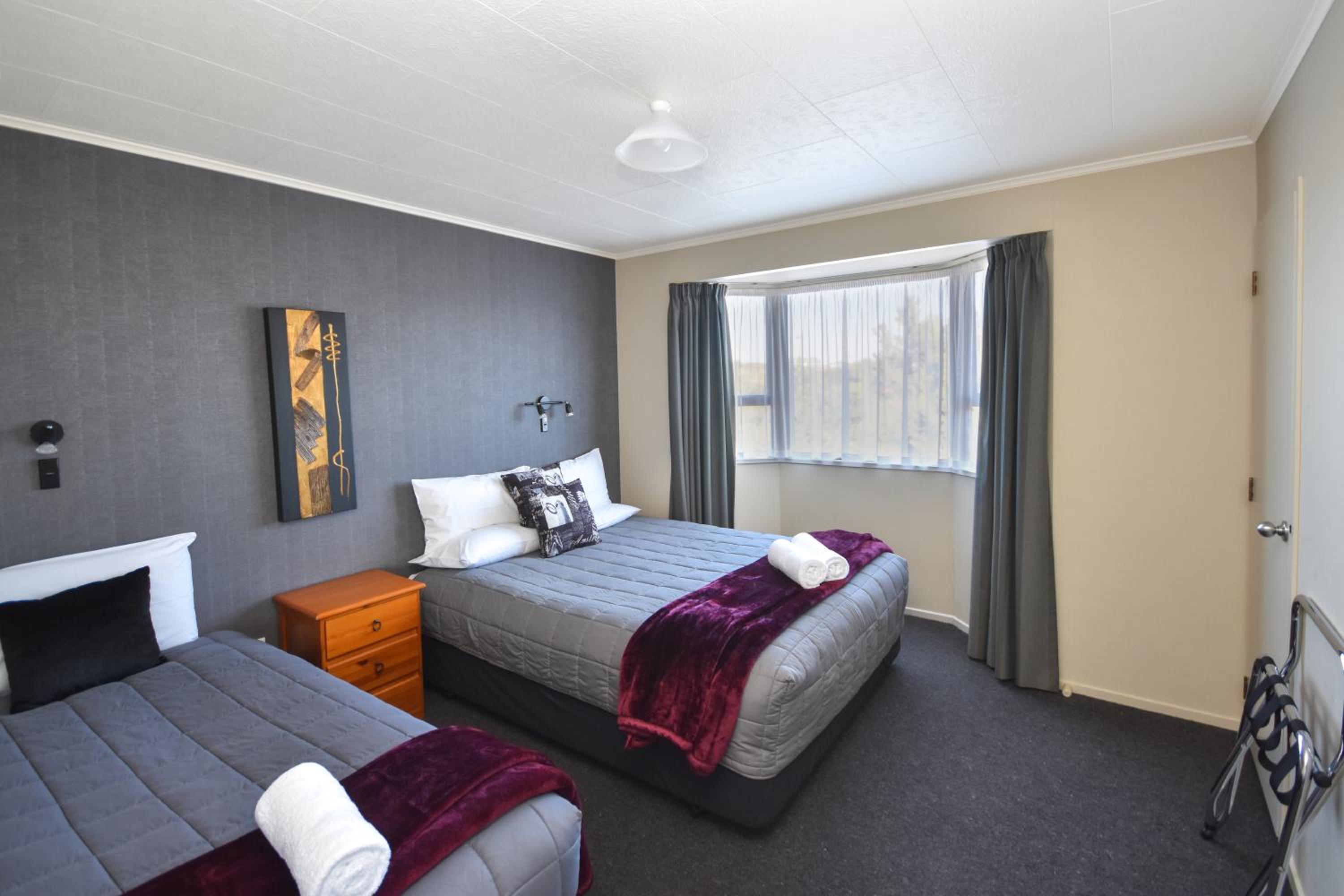 Two-Bedroom Apartment (6 Adults) - Photo 2