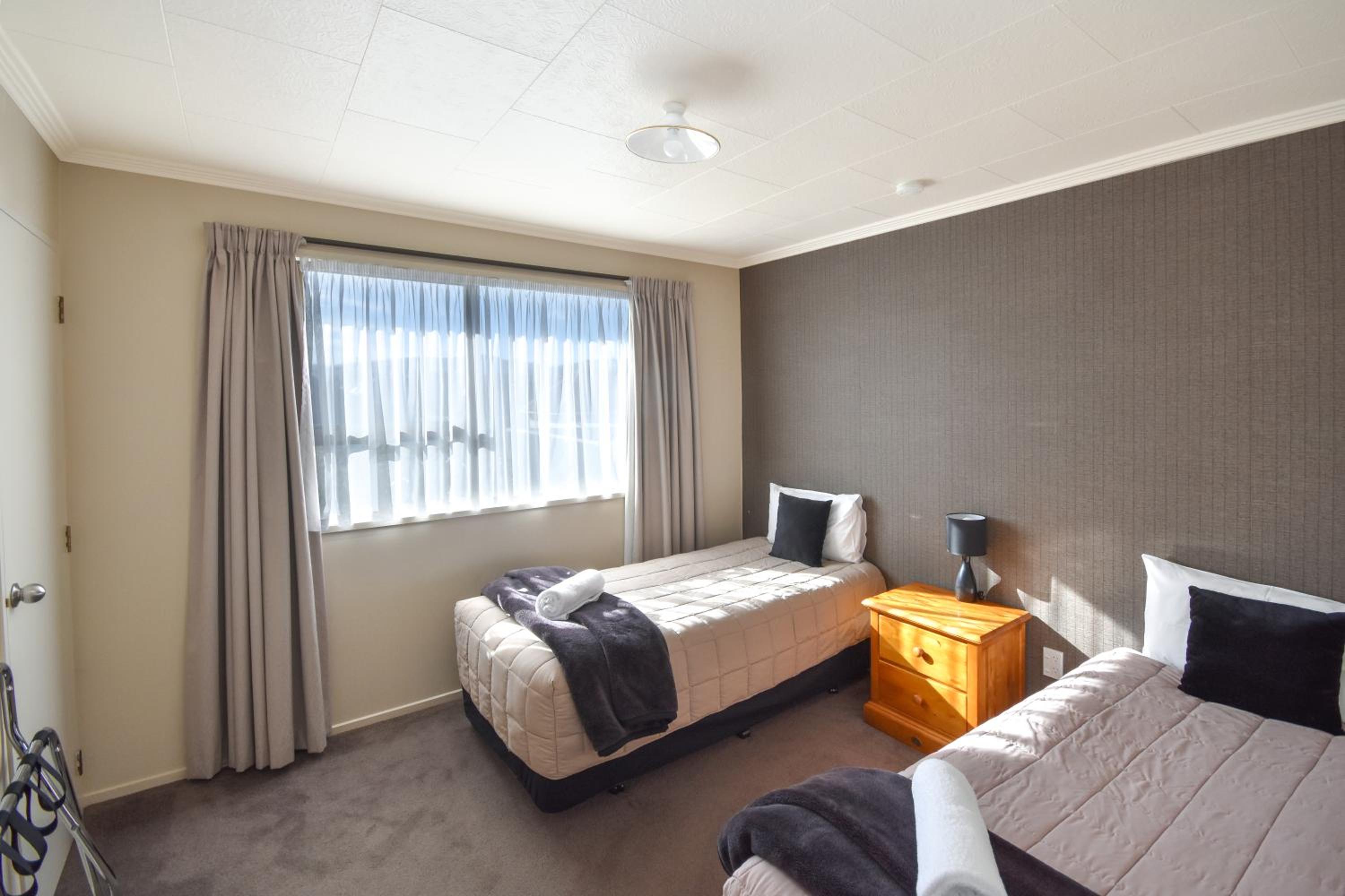 Two-Bedroom Apartment (4 Adults) - Photo 4
