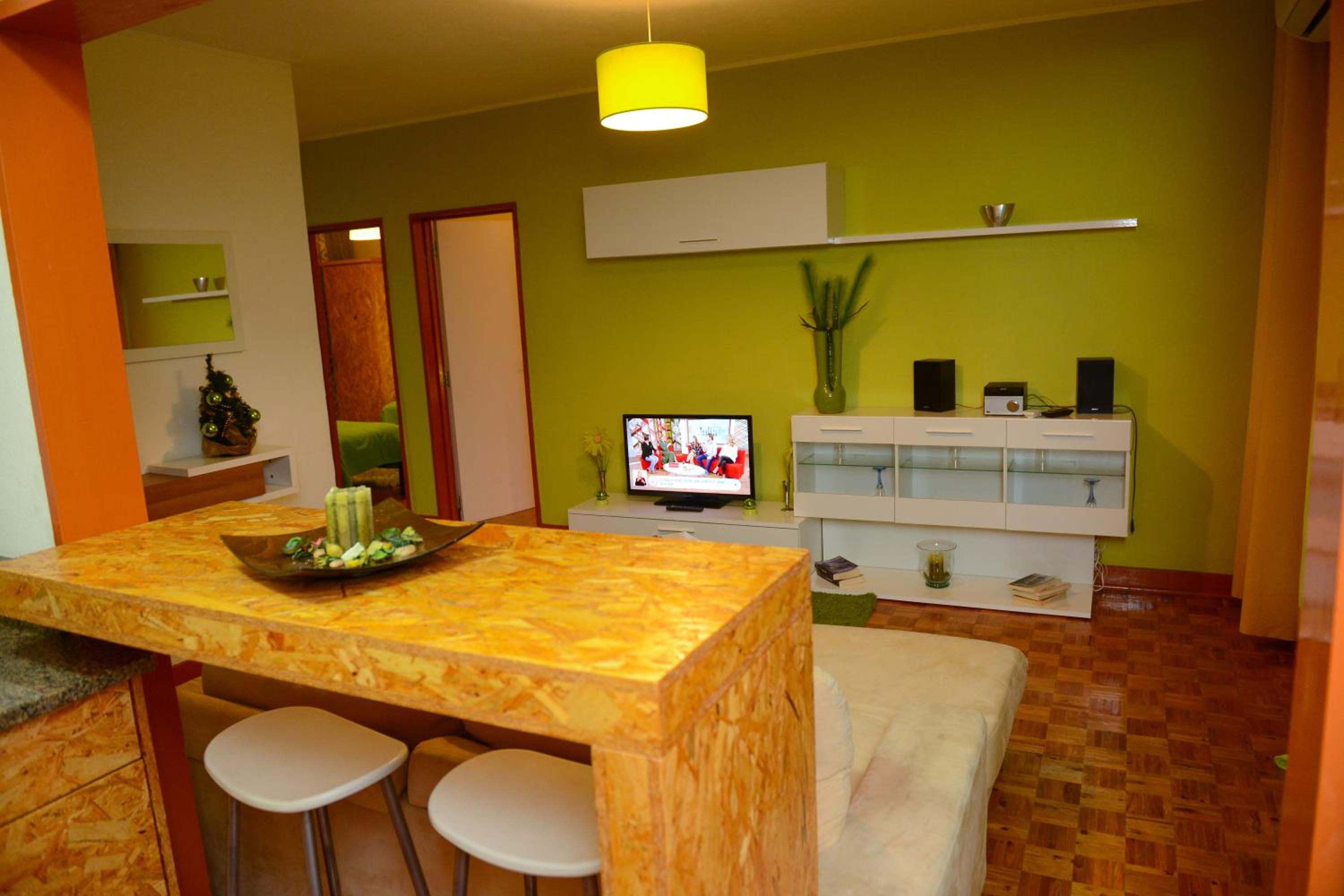 Three-Bedroom Apartment - Photo 7